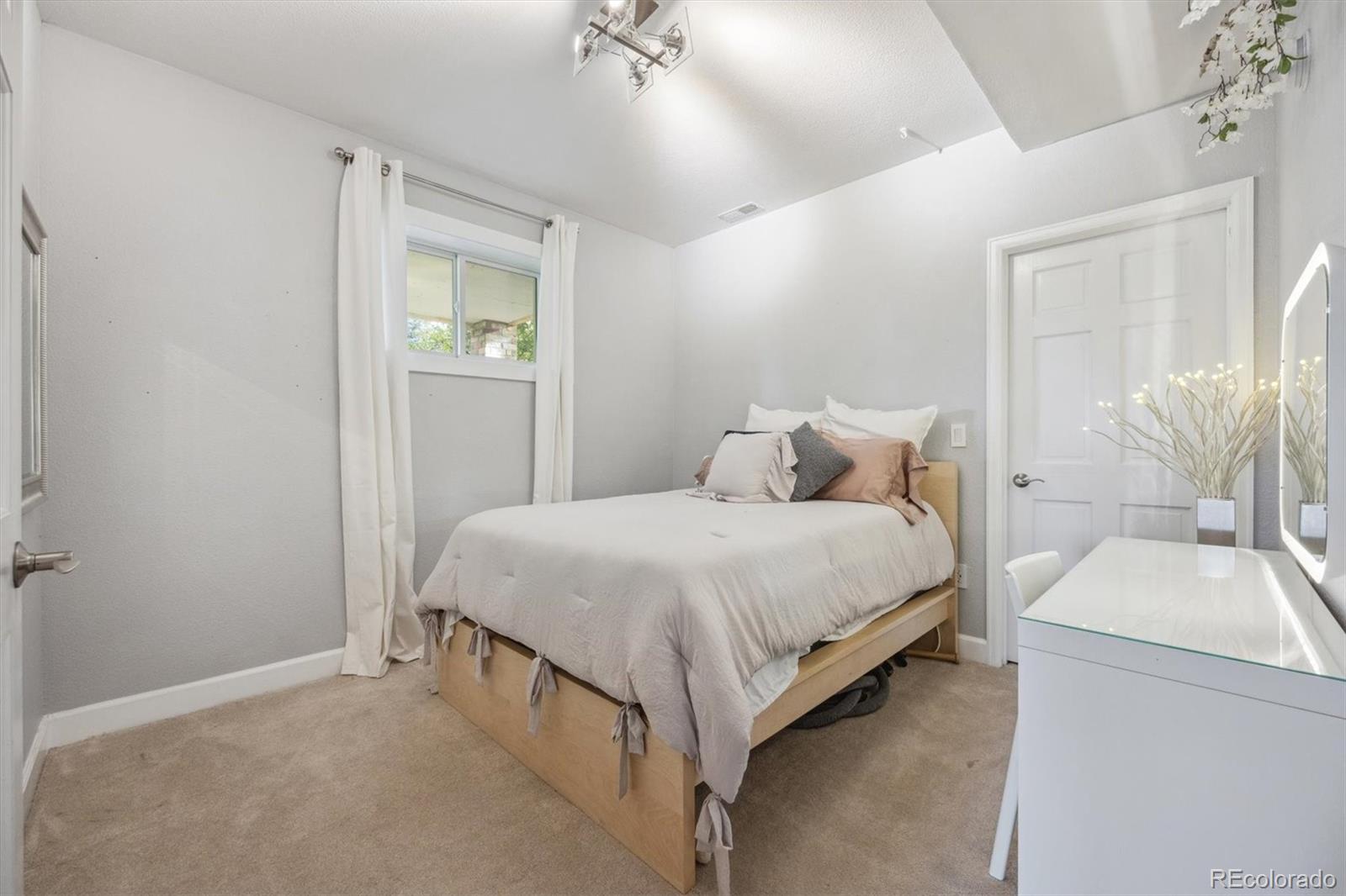 MLS Image #35 for 10145  meadow run,parker, Colorado