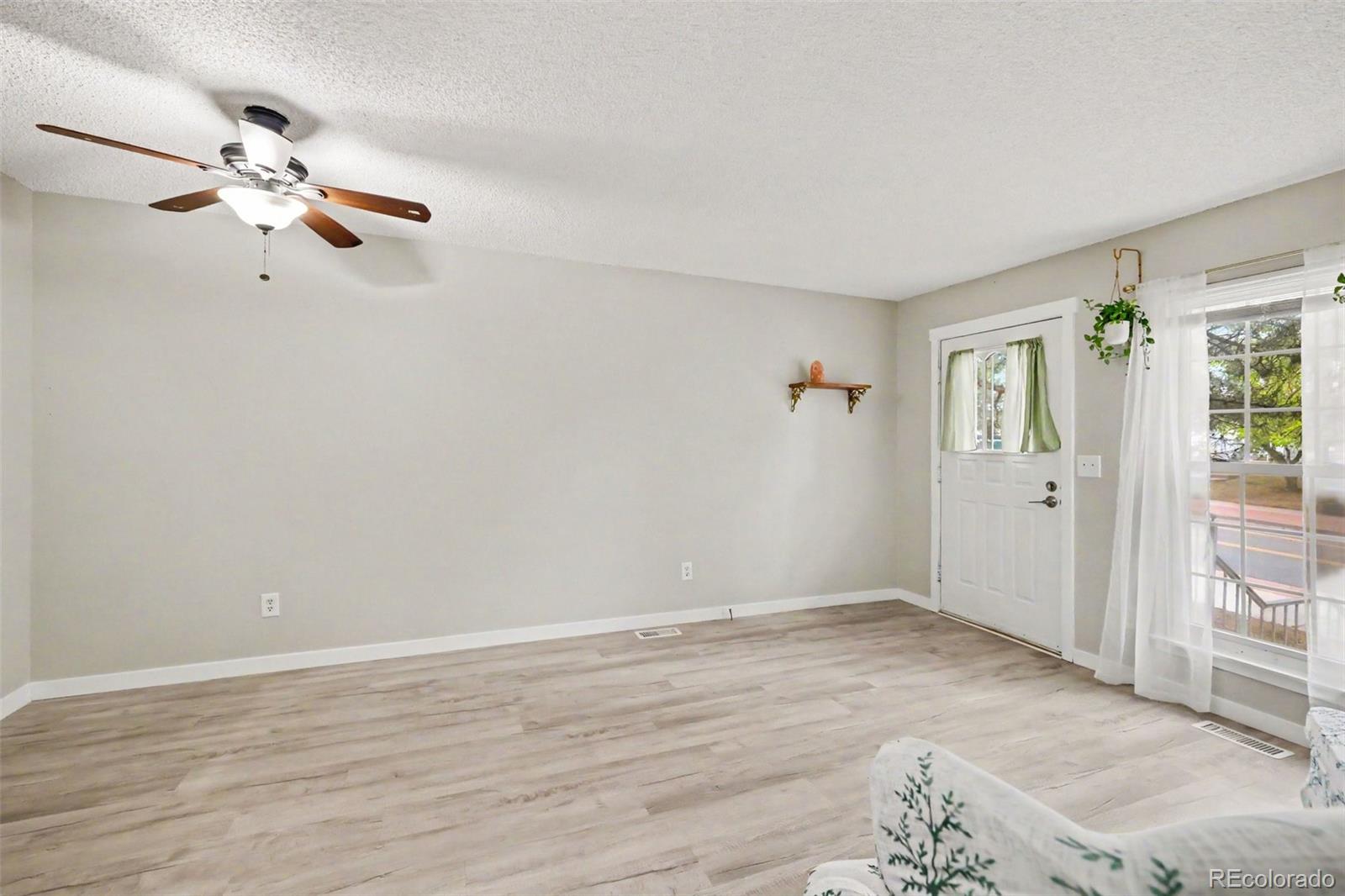 MLS Image #3 for 10406 w dartmouth avenue,lakewood, Colorado