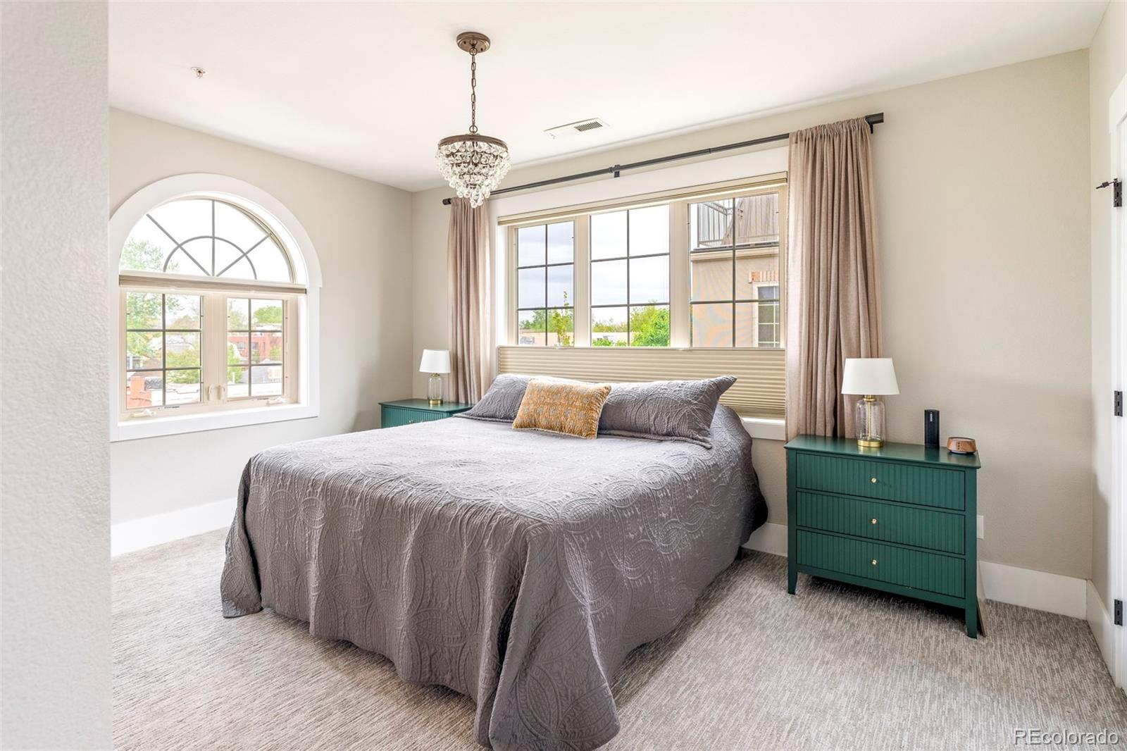 MLS Image #11 for 948 s pearl street 101,denver, Colorado