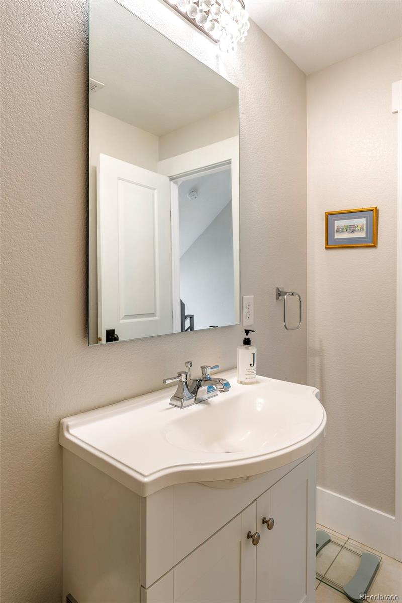 MLS Image #19 for 948 s pearl street 101,denver, Colorado