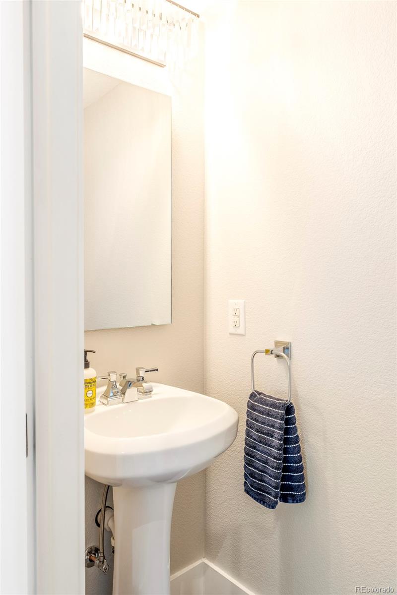 MLS Image #24 for 948 s pearl street 101,denver, Colorado