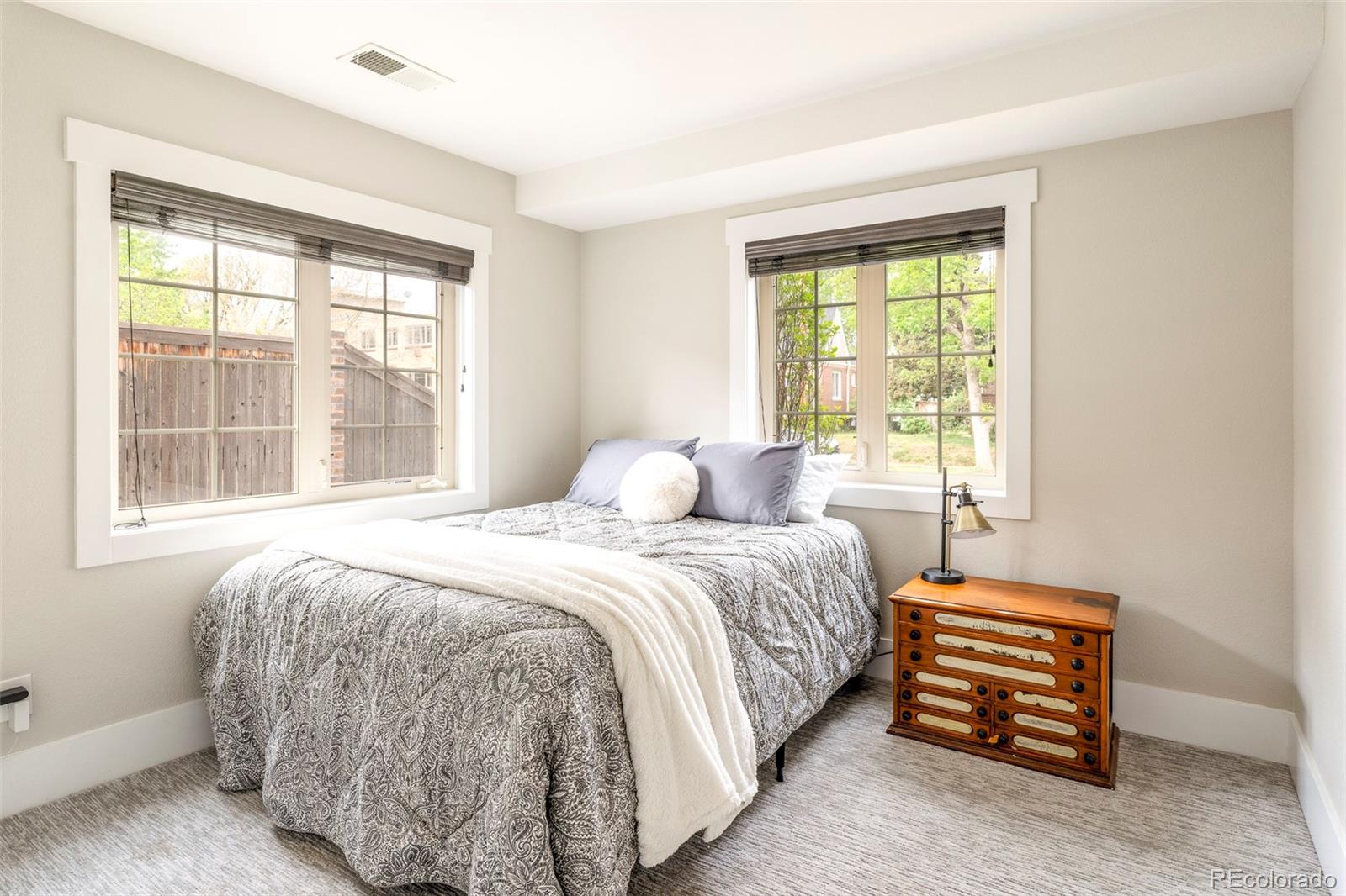 MLS Image #25 for 948 s pearl street 101,denver, Colorado