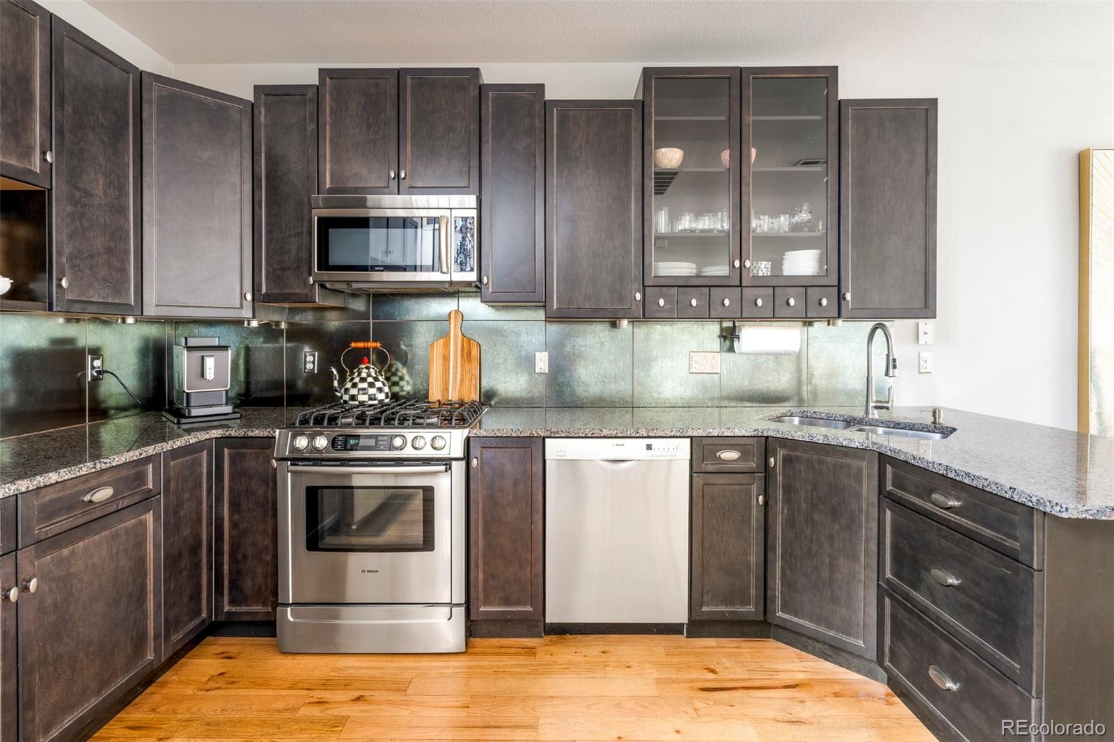 MLS Image #9 for 948 s pearl street 101,denver, Colorado