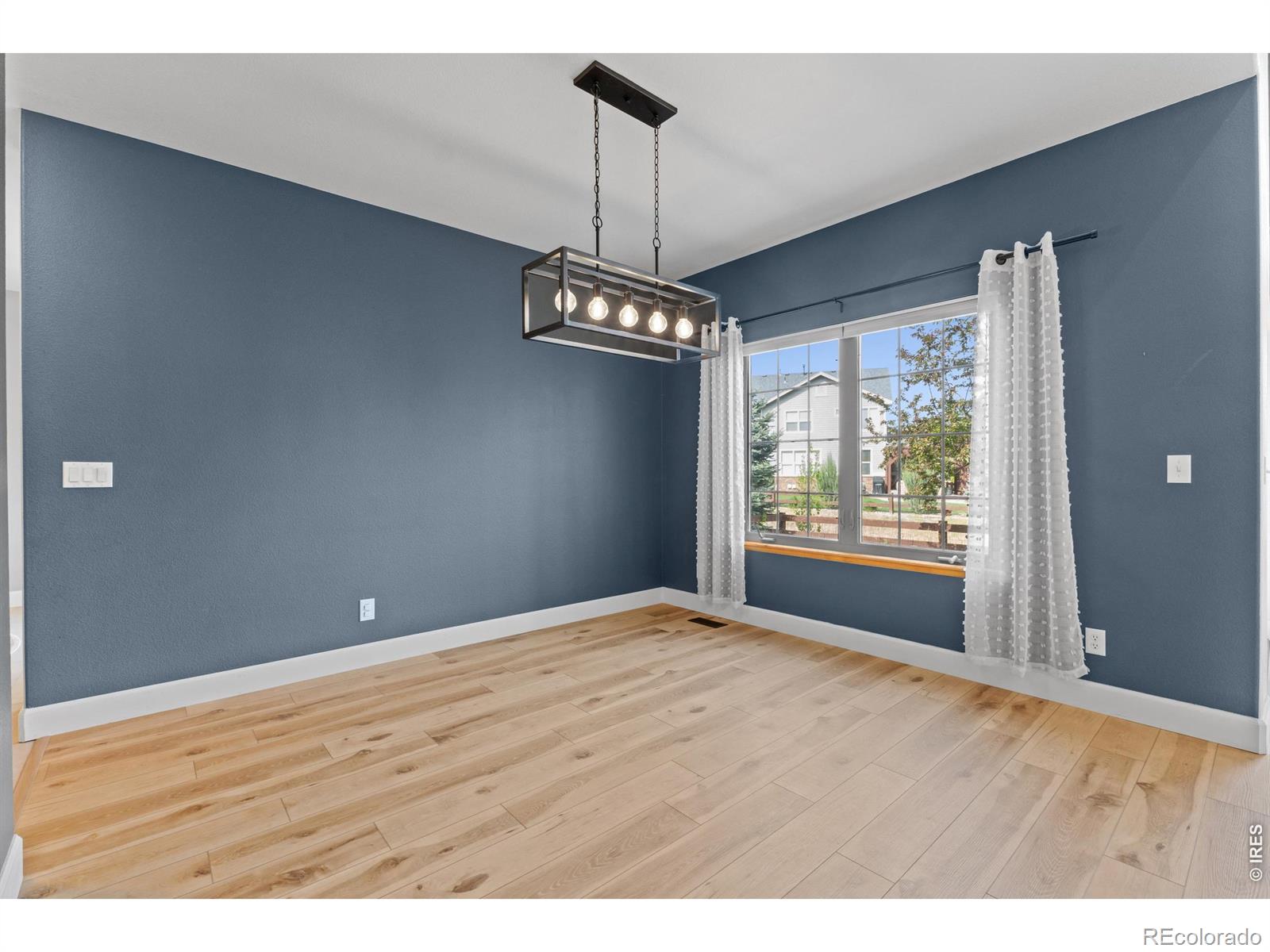 MLS Image #8 for 2036  vineyard court,windsor, Colorado