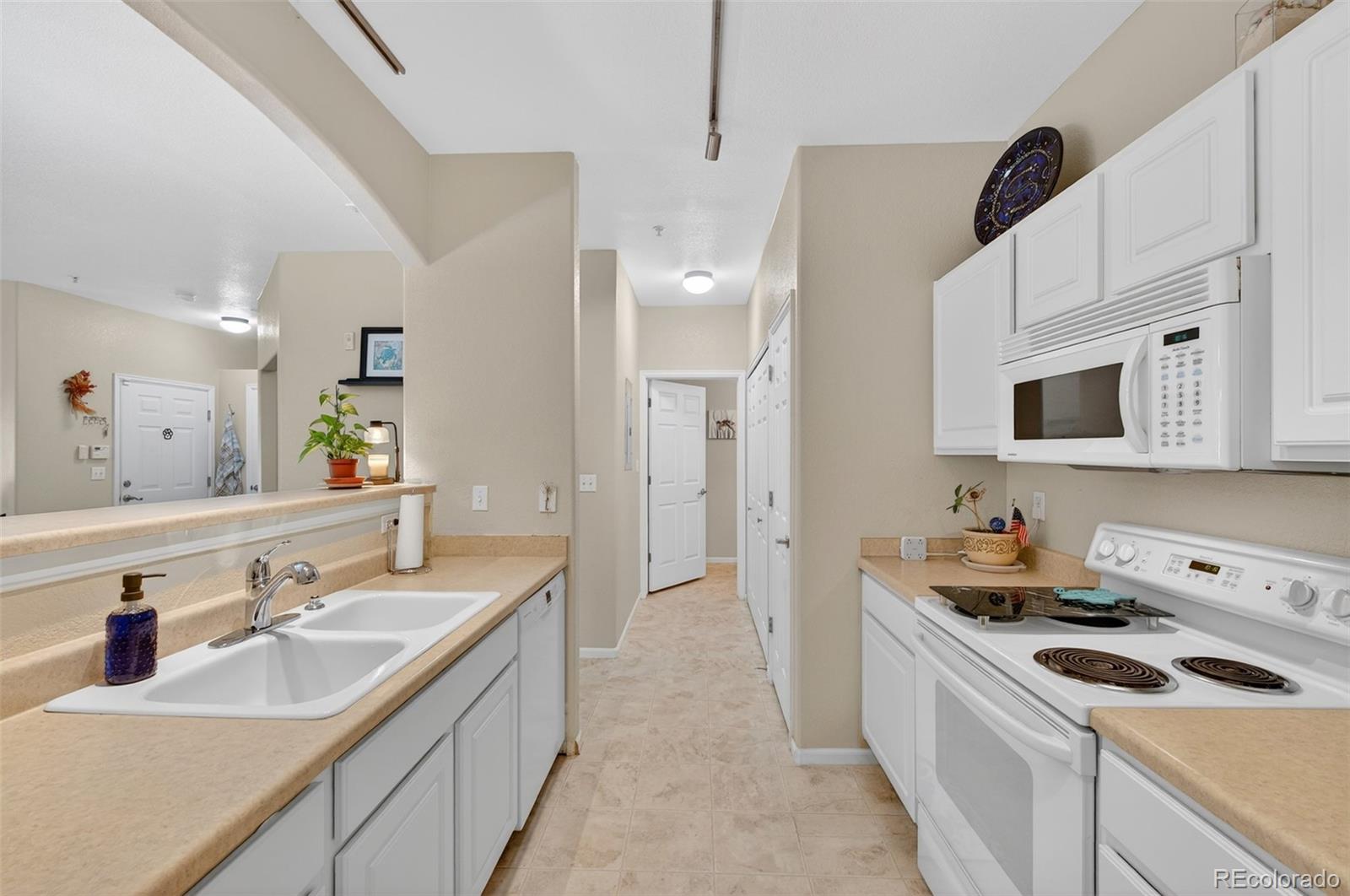 MLS Image #13 for 5255  memphis street,denver, Colorado