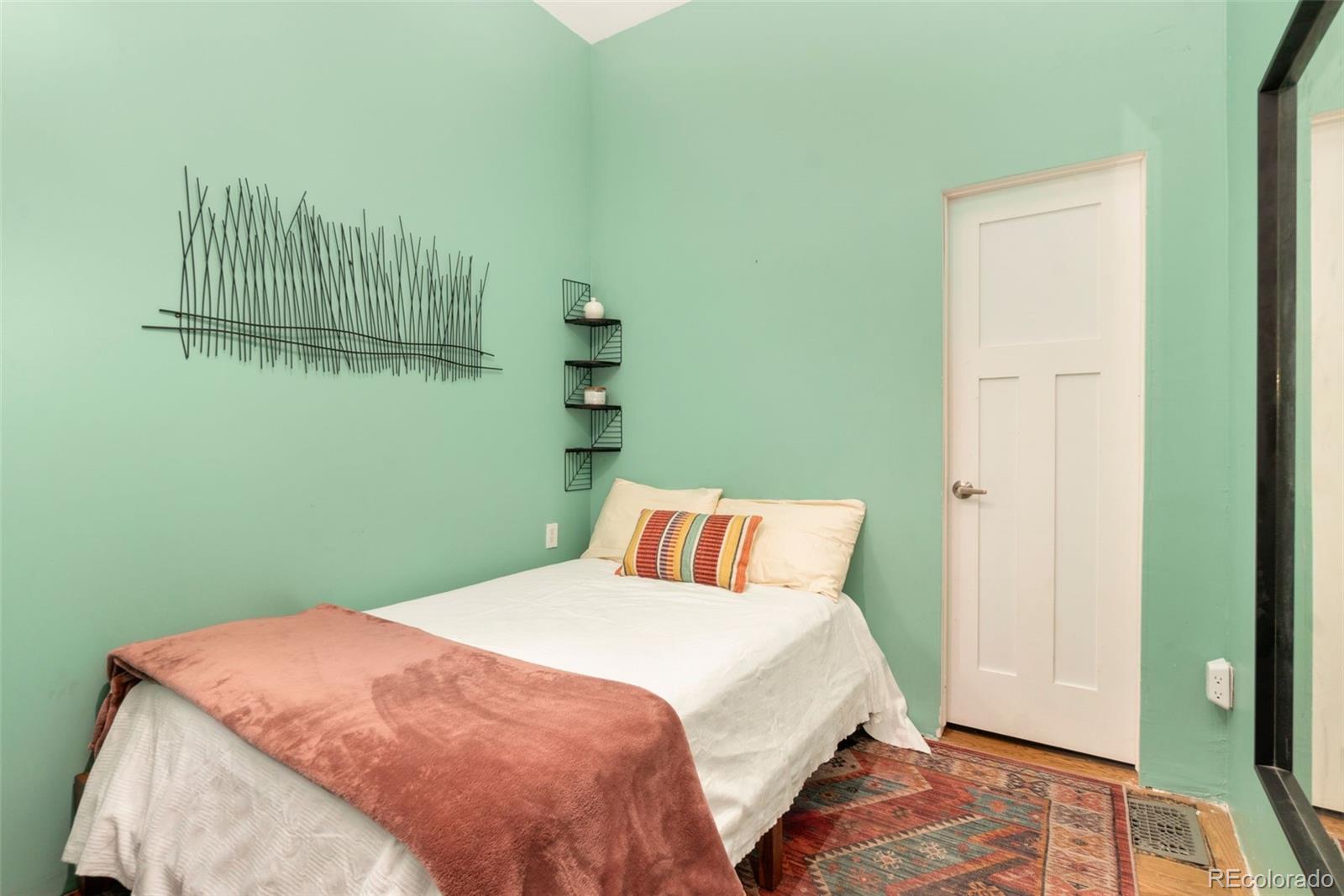 MLS Image #13 for 1435  lipan street,denver, Colorado