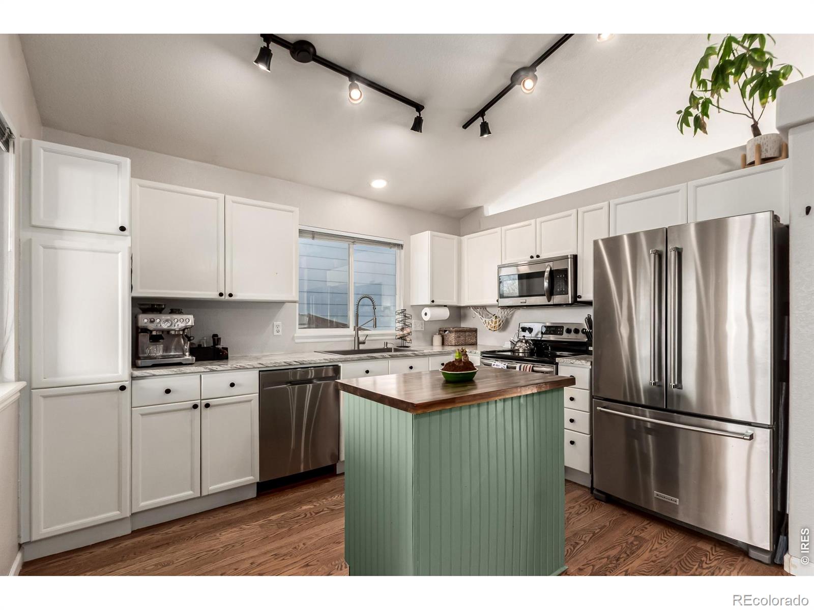 MLS Image #11 for 9712  queenscliffe drive,highlands ranch, Colorado