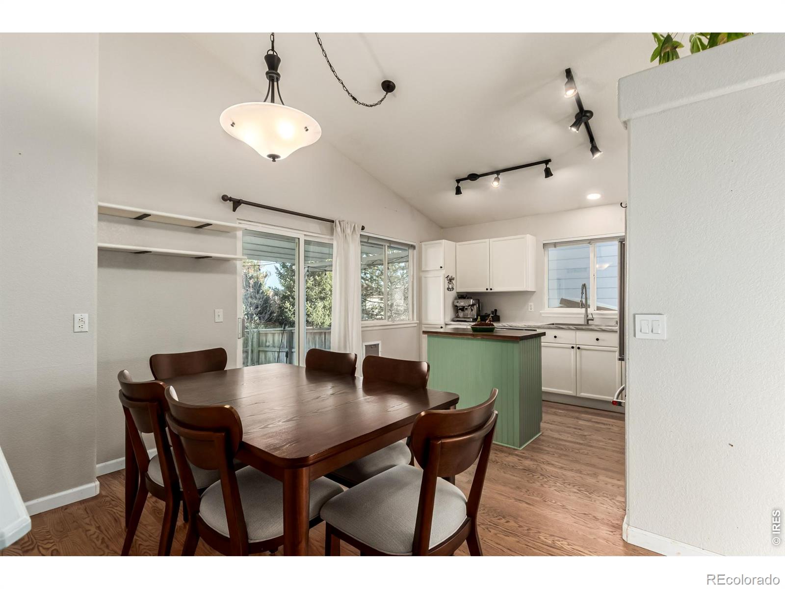 MLS Image #9 for 9712  queenscliffe drive,highlands ranch, Colorado