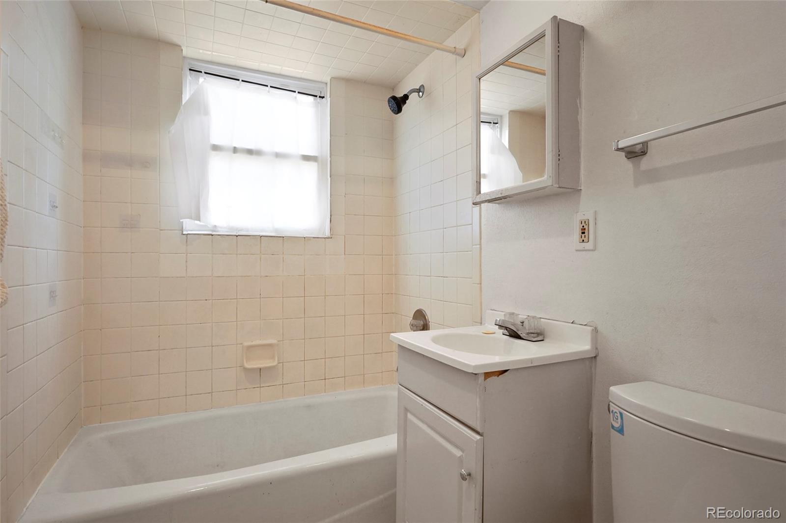 MLS Image #13 for 1750 s vallejo street,denver, Colorado