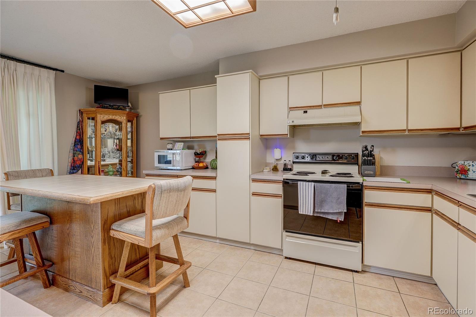 MLS Image #17 for 2784 s heather gardens way,aurora, Colorado
