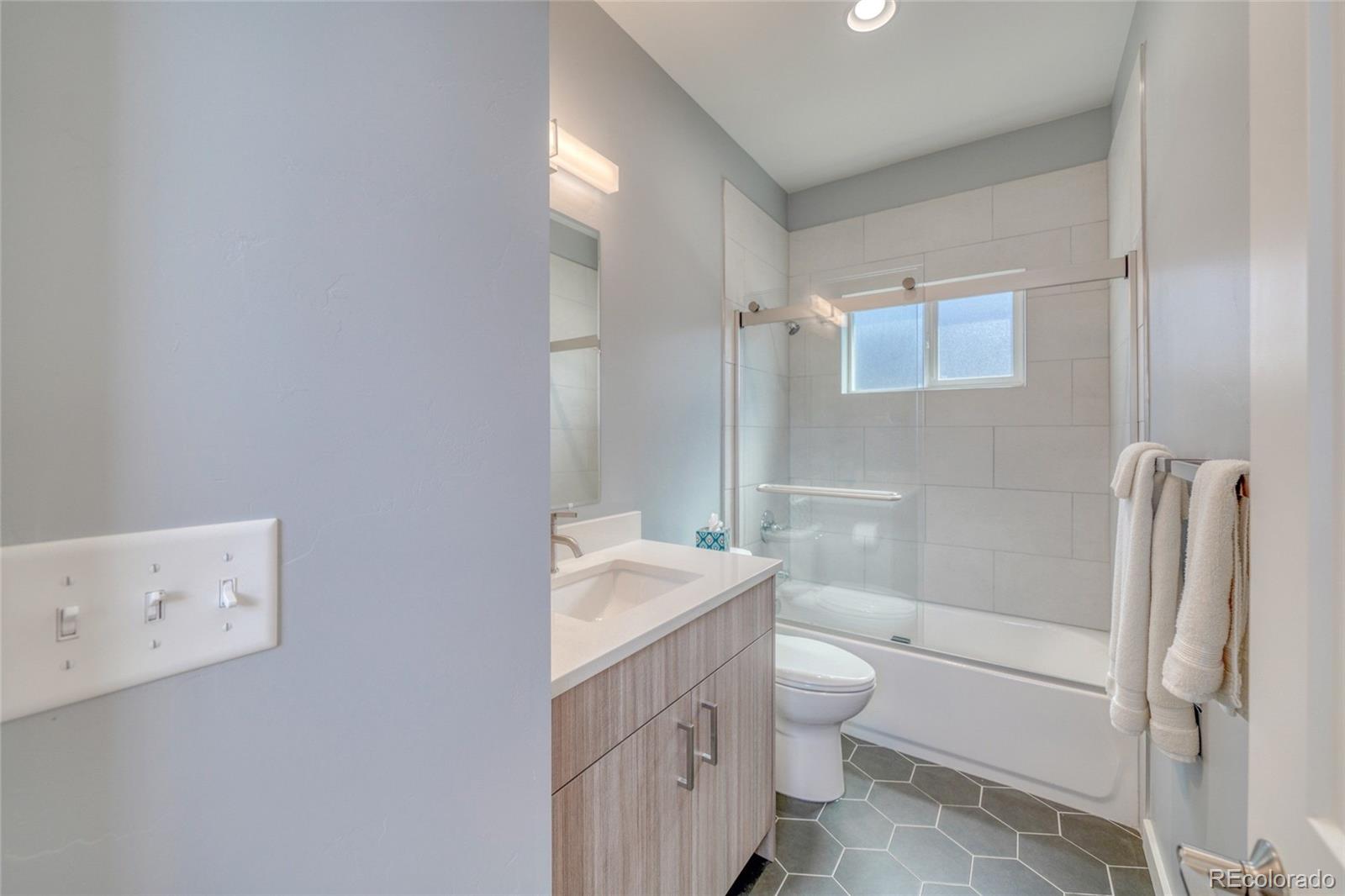 MLS Image #11 for 918  d street,salida, Colorado