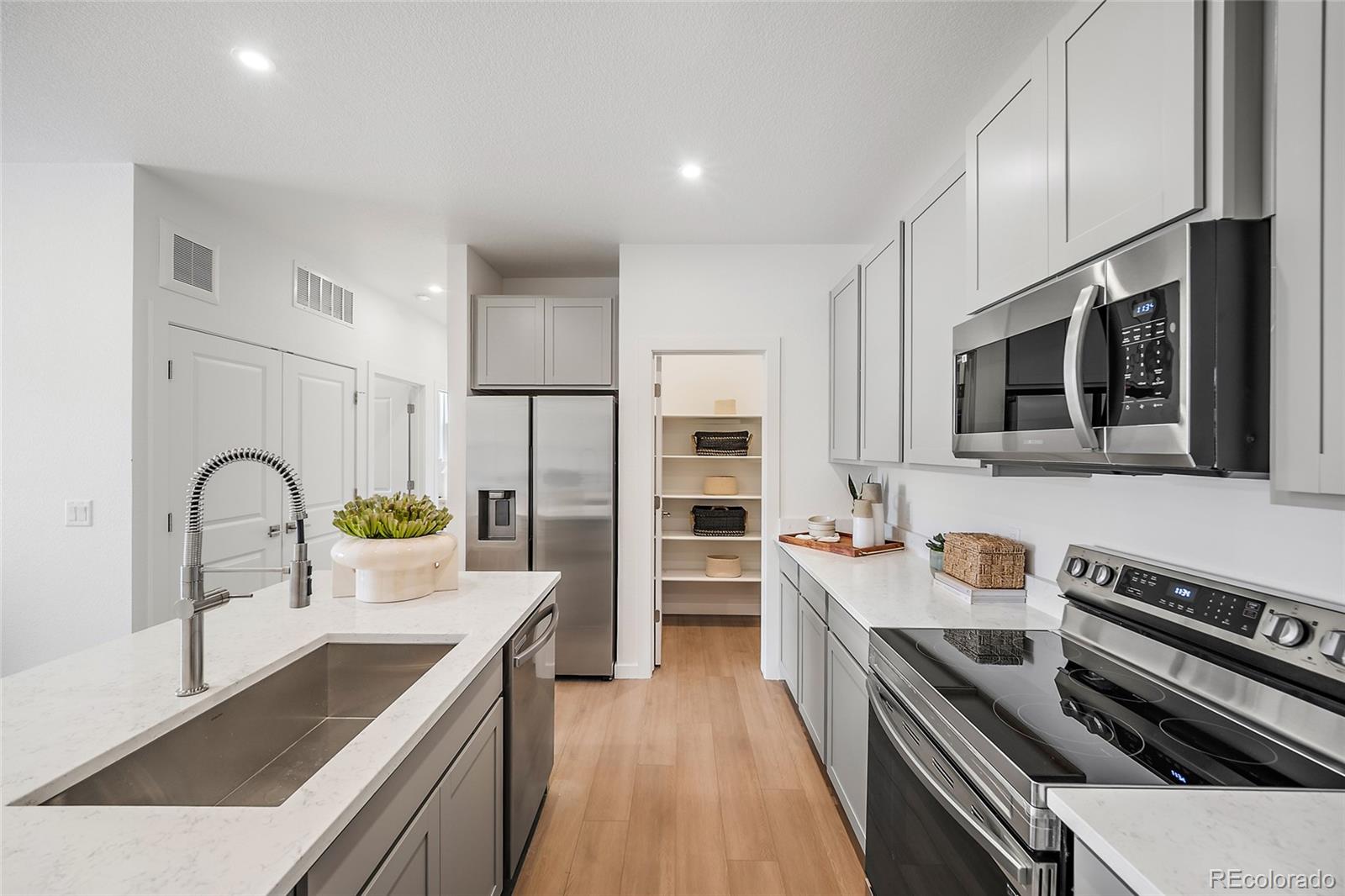 MLS Image #3 for 11940  soprano circle 302,lone tree, Colorado