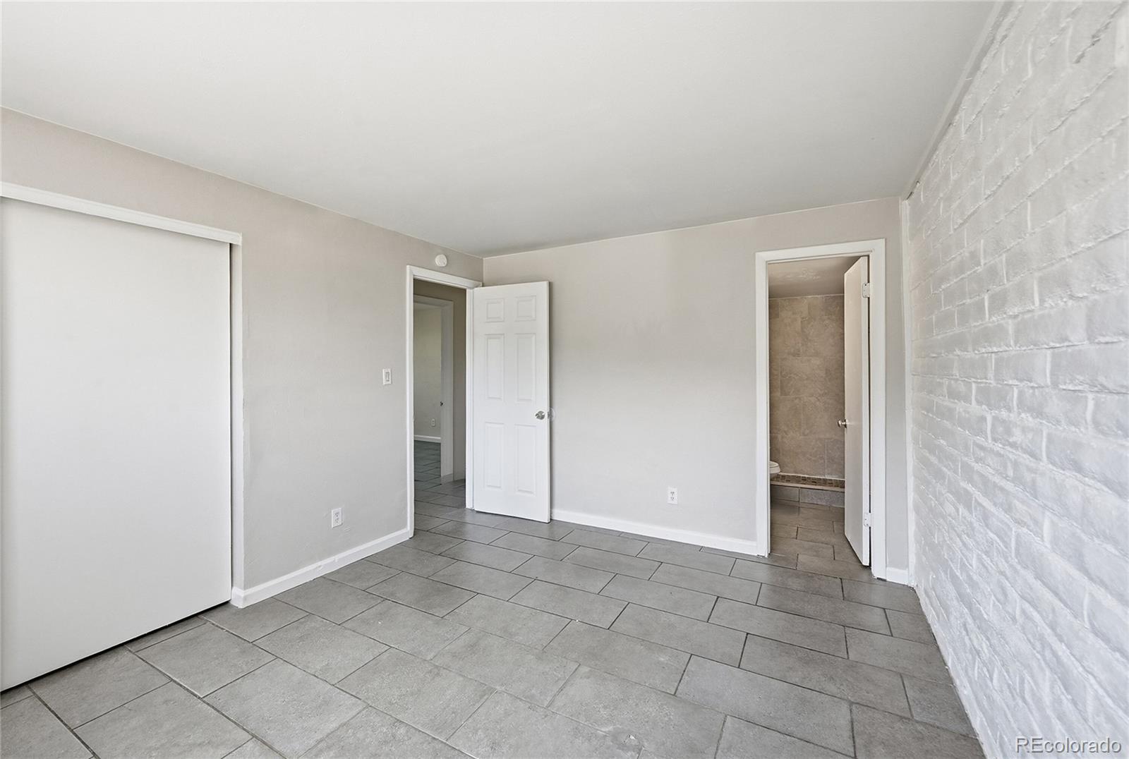 MLS Image #11 for 875 s quebec street,denver, Colorado