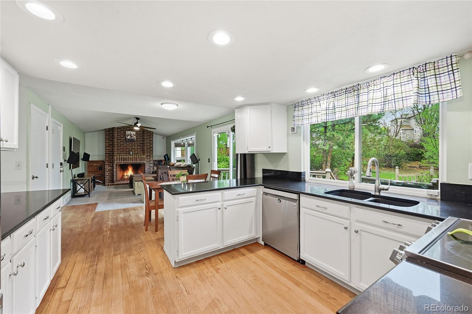 MLS Image #12 for 2212 s yampa court,aurora, Colorado