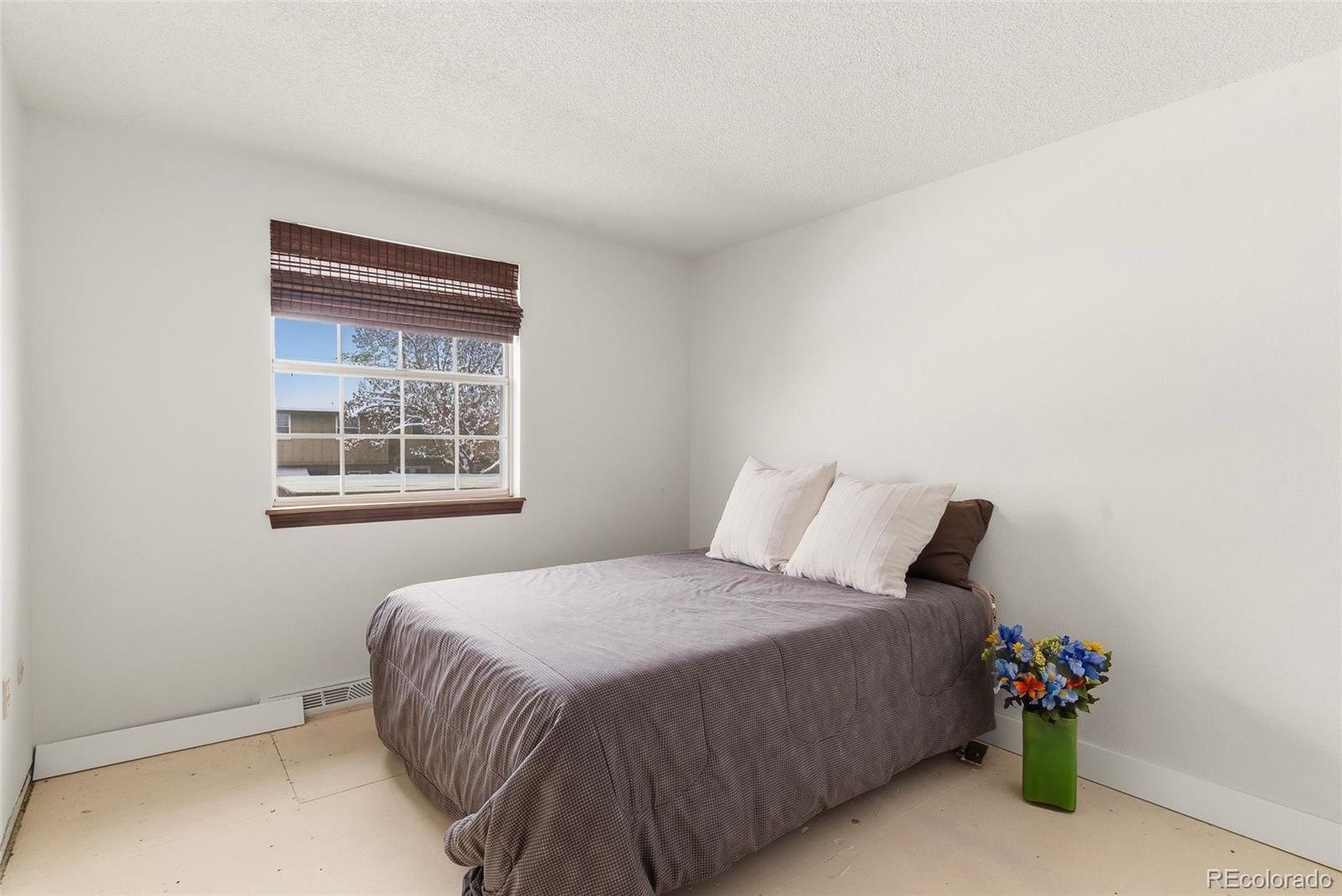 MLS Image #15 for 8651 e amherst drive,denver, Colorado