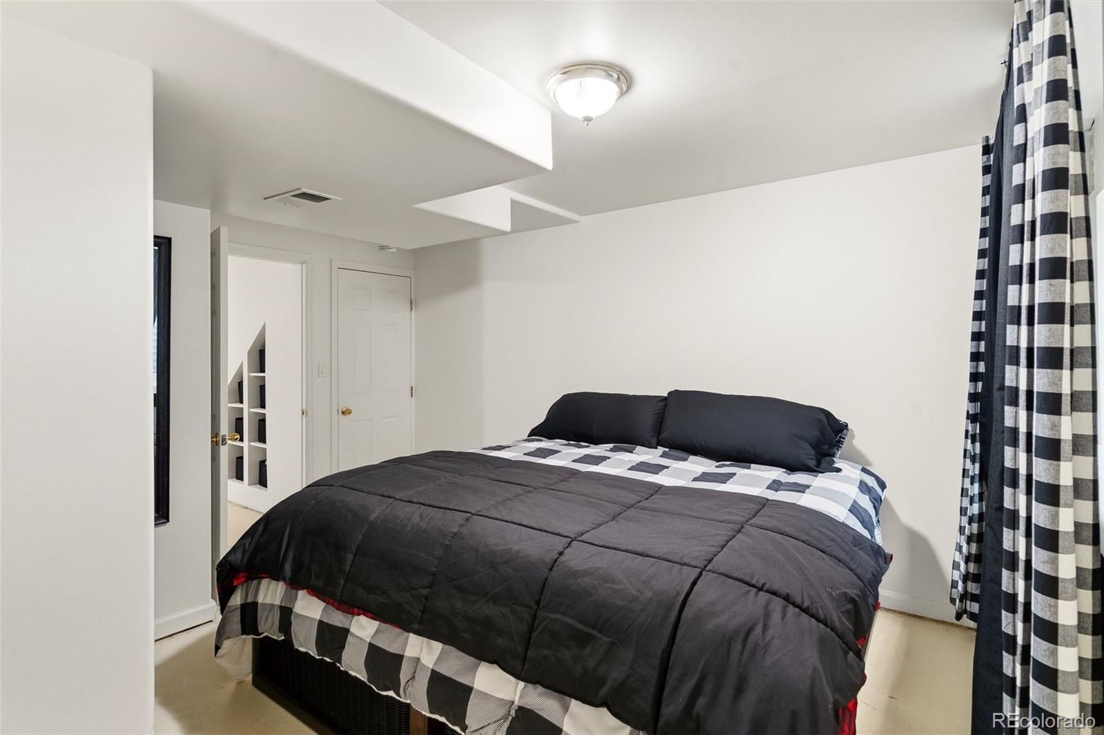 MLS Image #20 for 8651 e amherst drive,denver, Colorado