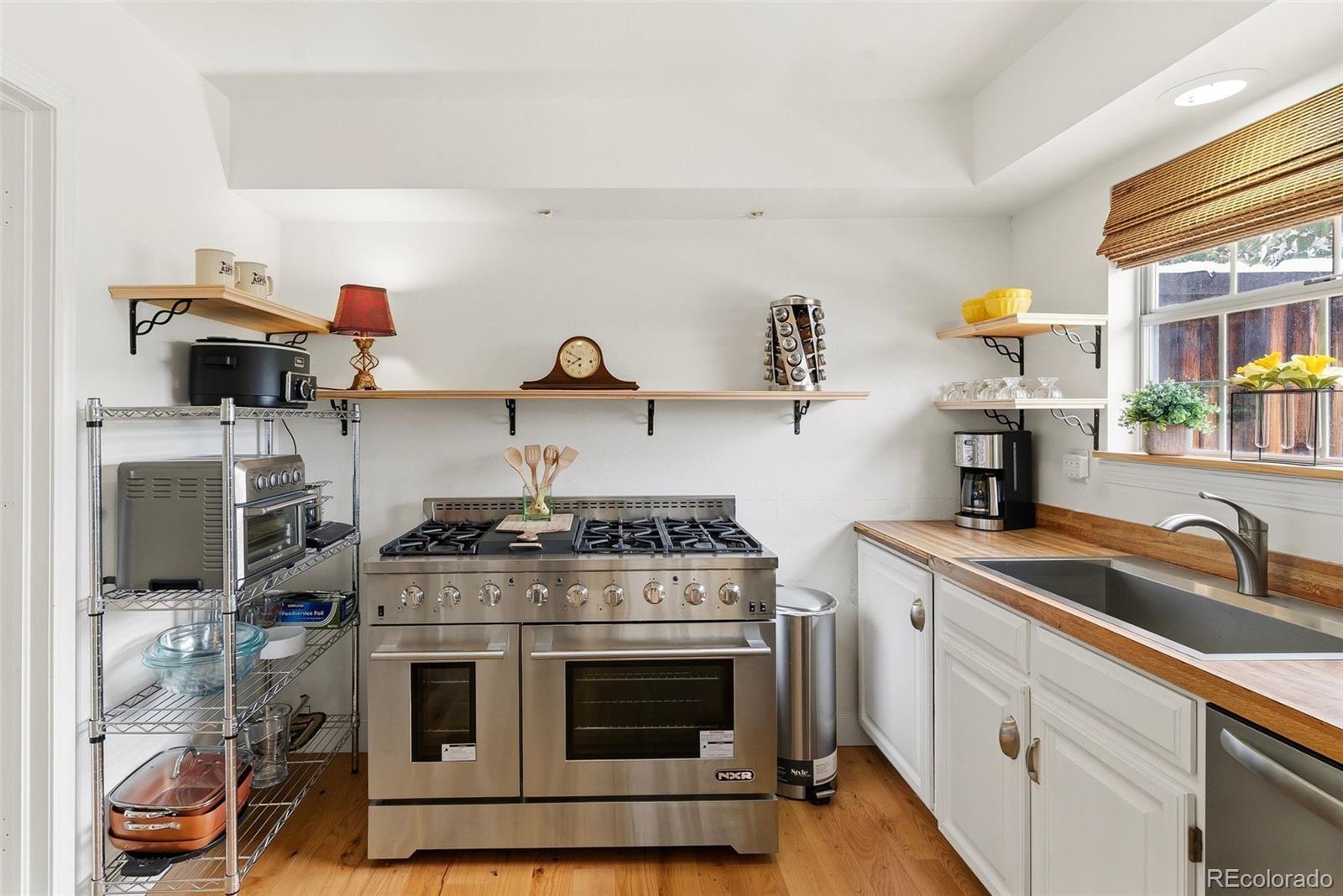 MLS Image #3 for 8651 e amherst drive,denver, Colorado