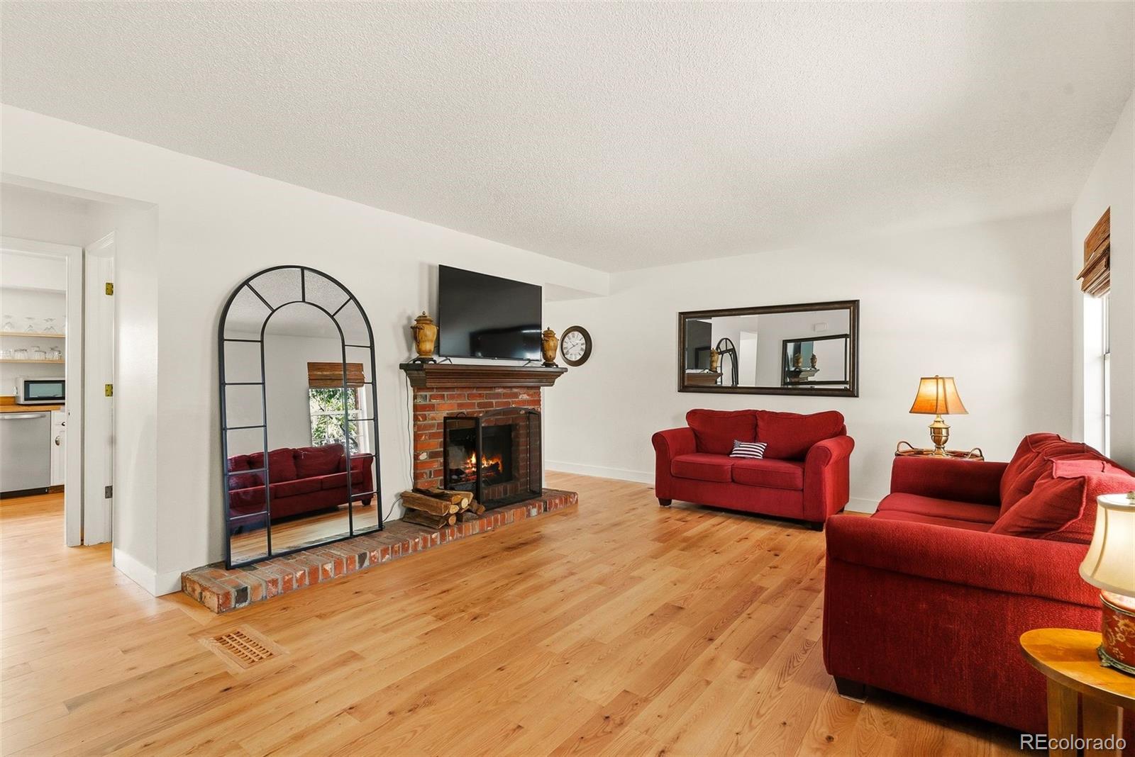 MLS Image #7 for 8651 e amherst drive,denver, Colorado