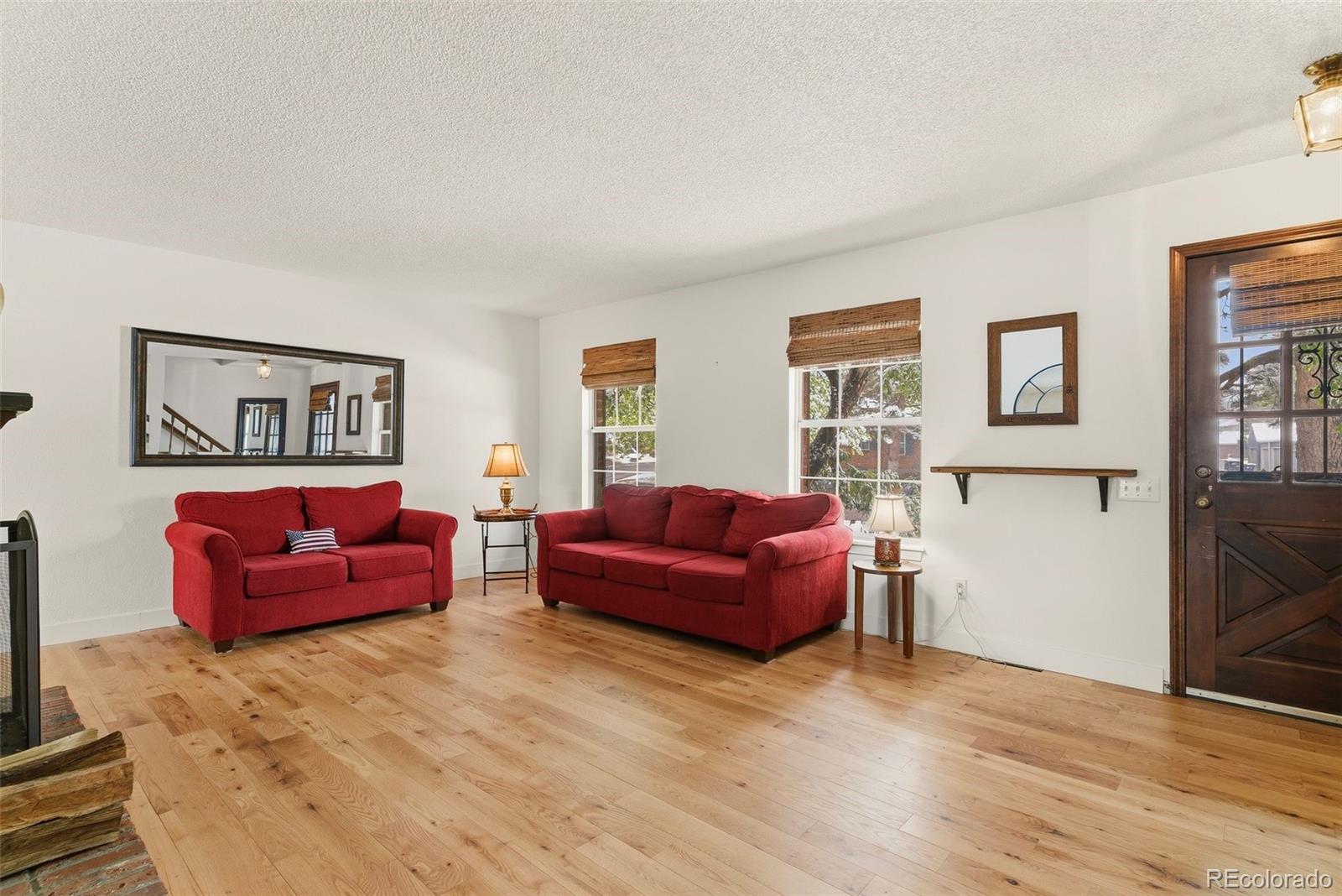 MLS Image #9 for 8651 e amherst drive,denver, Colorado