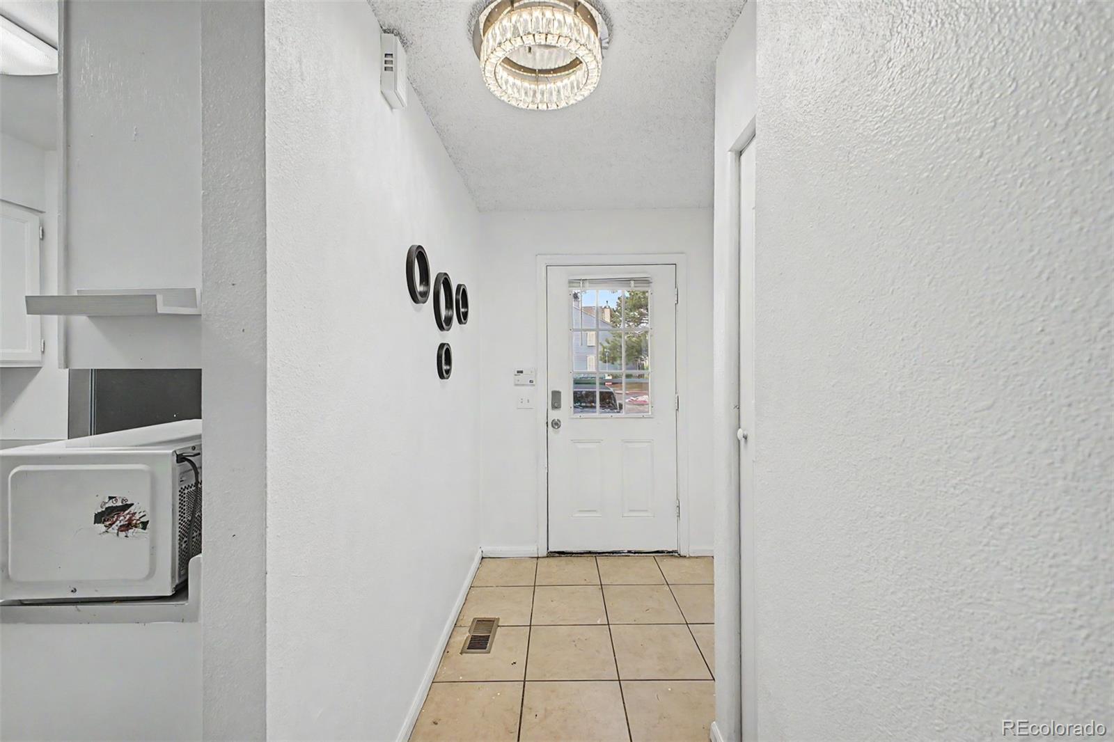 MLS Image #3 for 14292 e hawaii circle d,aurora, Colorado