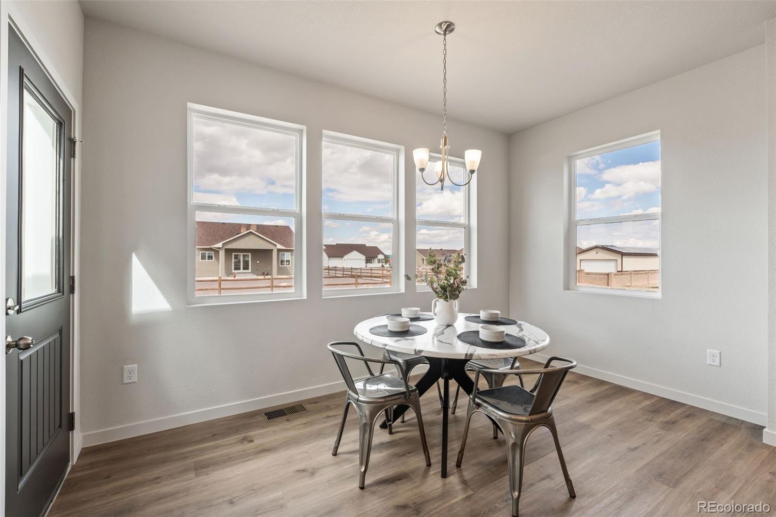 MLS Image #14 for 729  campbell lane,pueblo, Colorado
