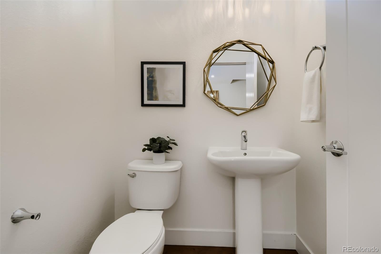 MLS Image #10 for 5053  valentia street,denver, Colorado