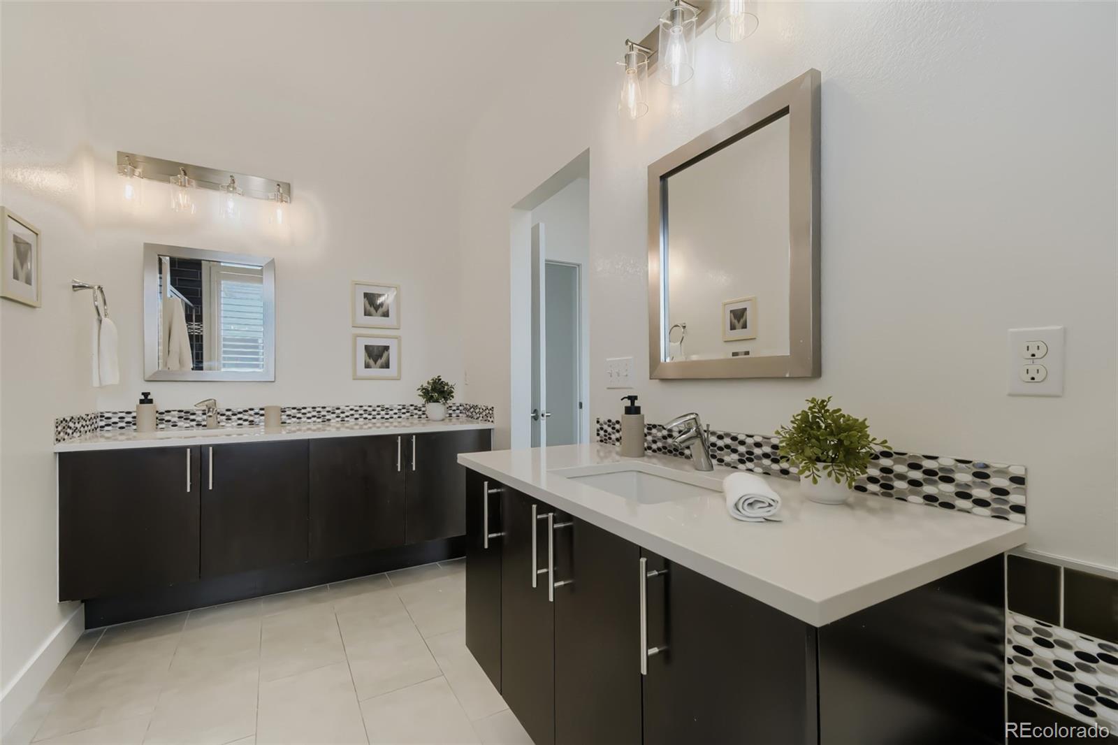 MLS Image #15 for 5053  valentia street,denver, Colorado