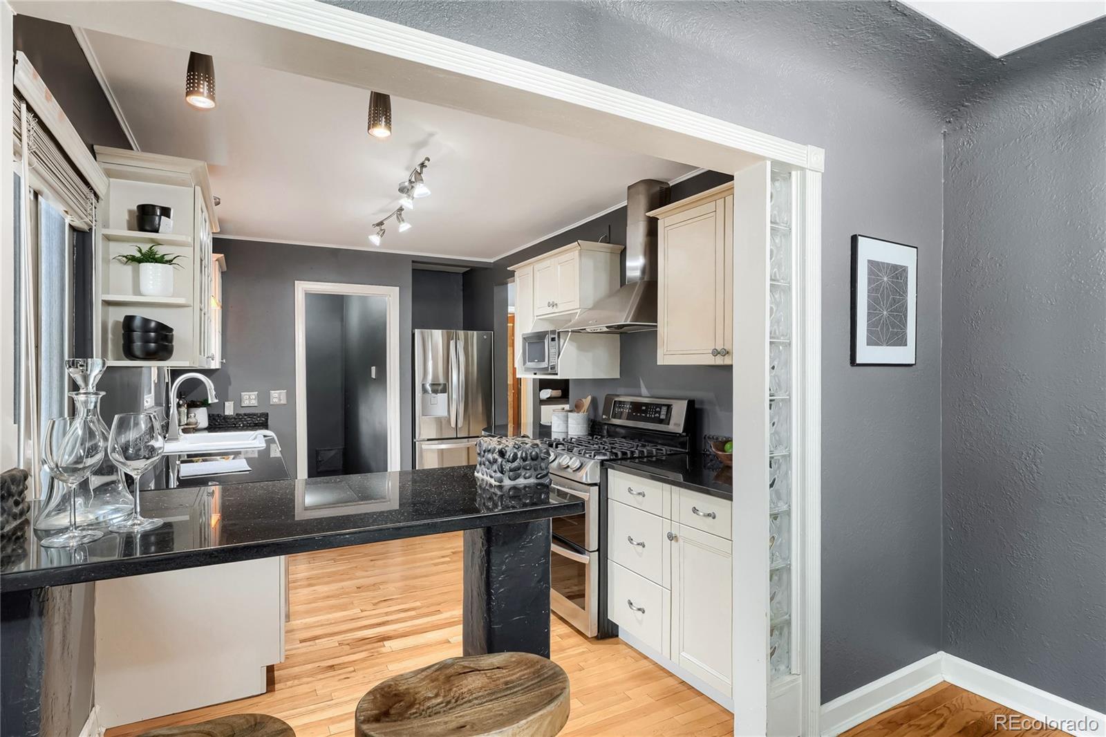 MLS Image #8 for 2922 w 39th avenue,denver, Colorado