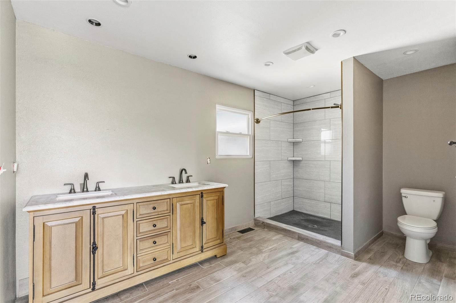 MLS Image #16 for 7123 s lewis court,littleton, Colorado