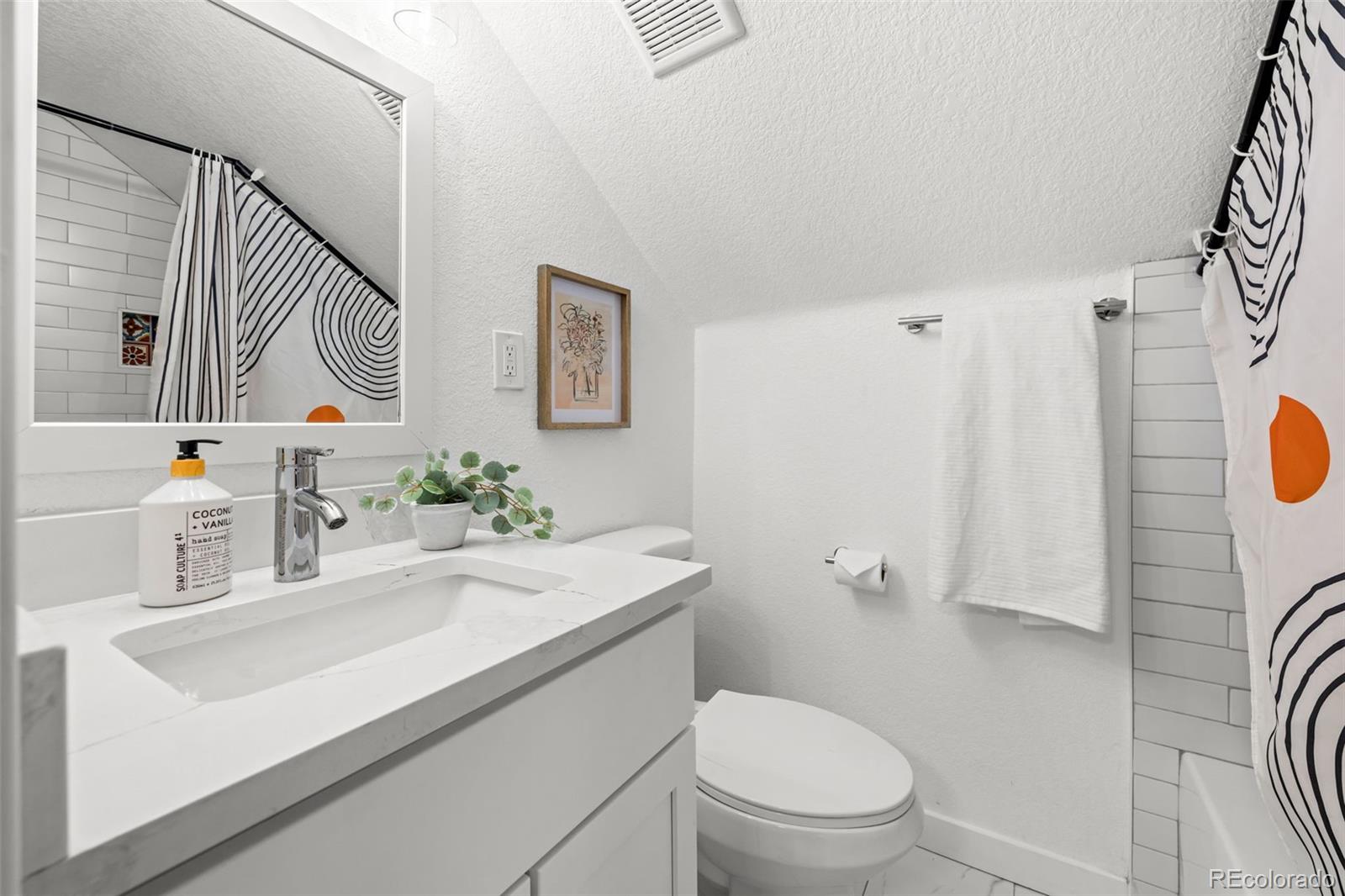 MLS Image #33 for 3069 s pennsylvania street,englewood, Colorado