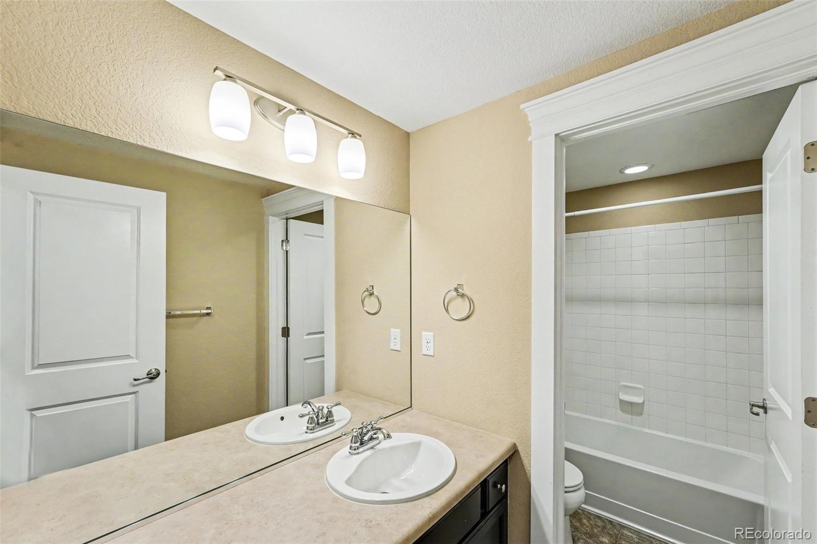 MLS Image #31 for 8551 e 21st avenue,denver, Colorado