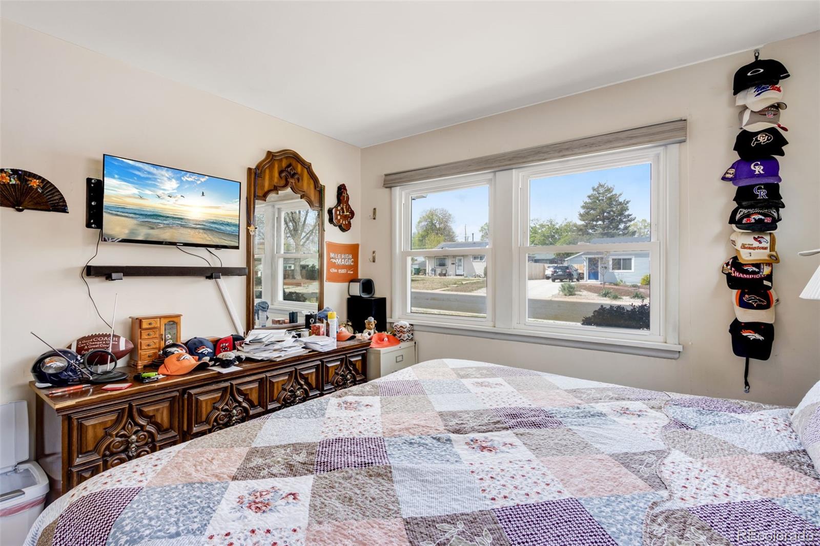MLS Image #11 for 2620 s knox court,denver, Colorado