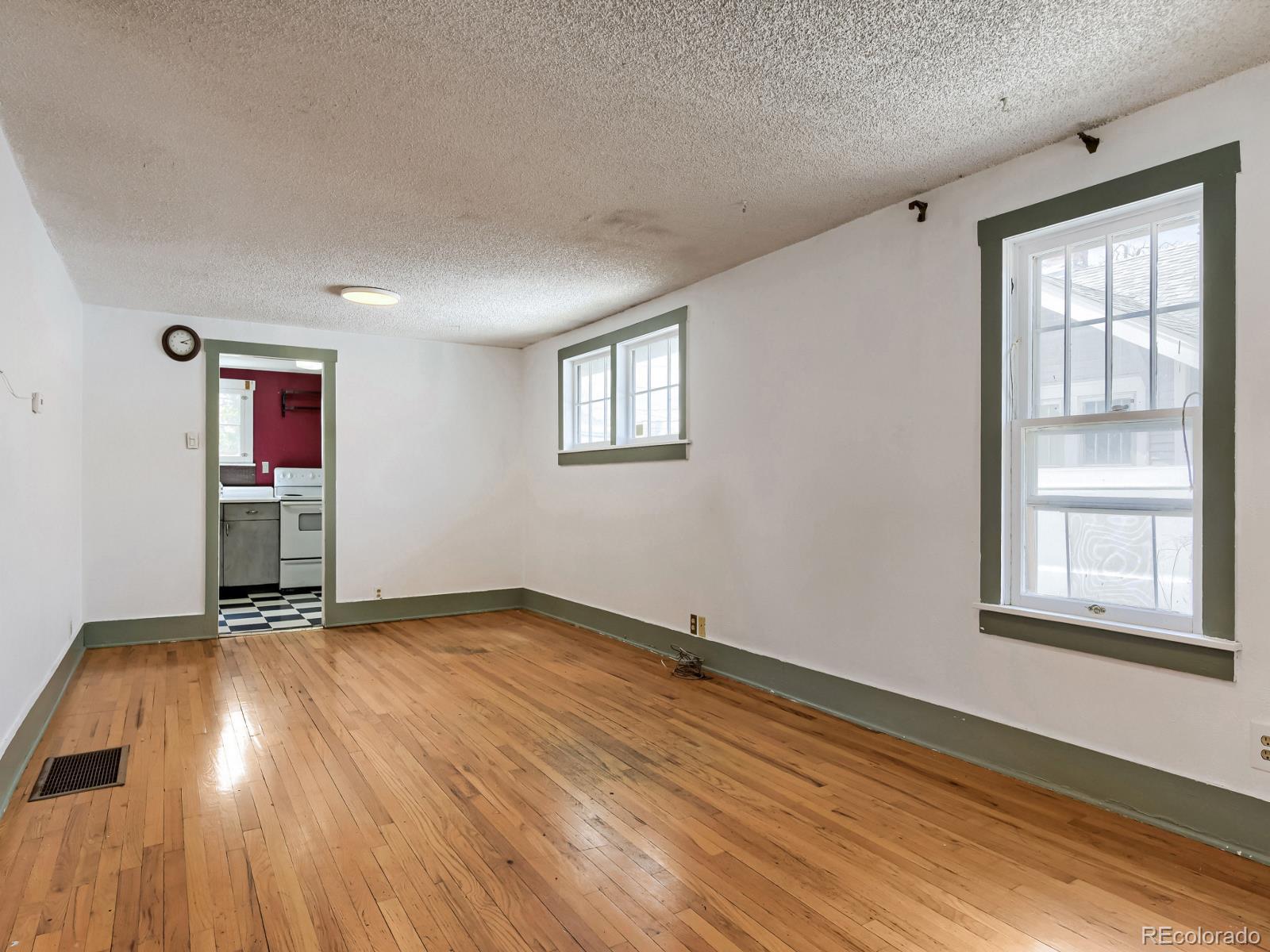 MLS Image #4 for 4075 s lincoln street,englewood, Colorado