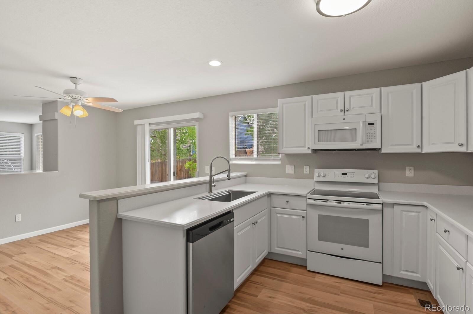 MLS Image #5 for 5956 s winnipeg street,aurora, Colorado