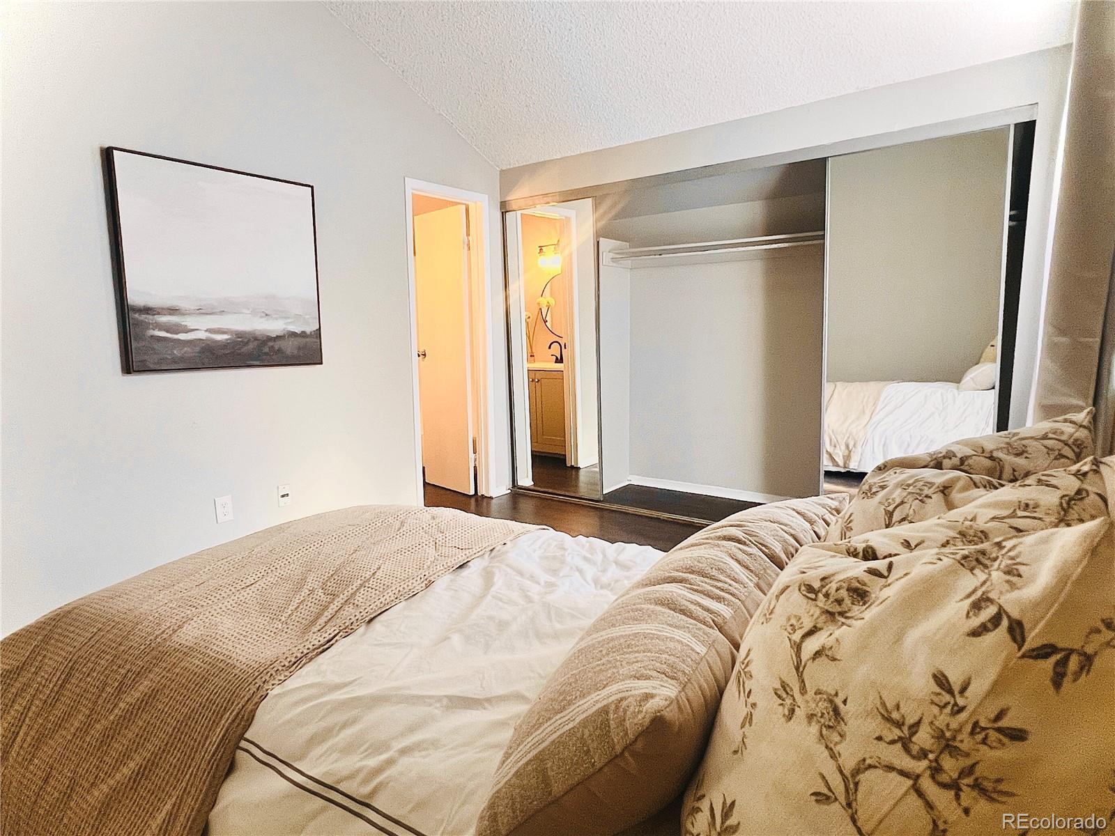 MLS Image #11 for 10107 e peakview avenue,englewood, Colorado