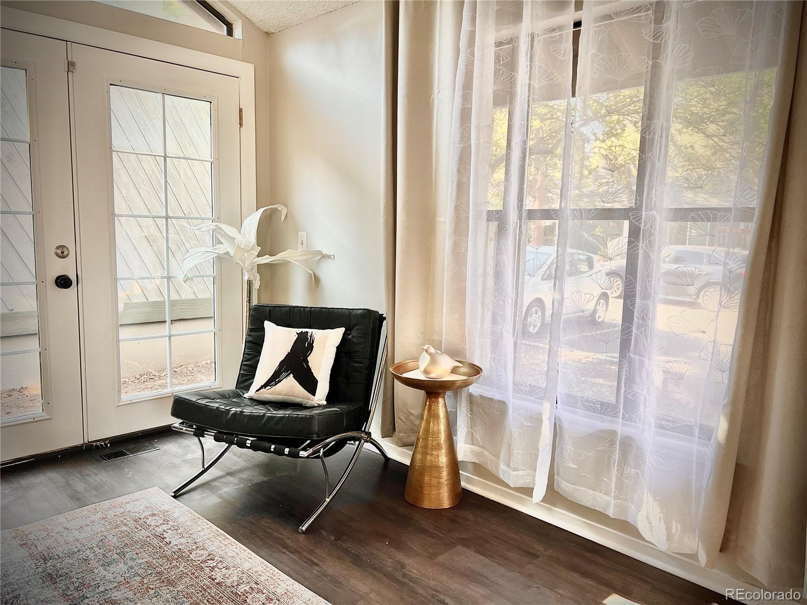 MLS Image #3 for 10107 e peakview avenue,englewood, Colorado