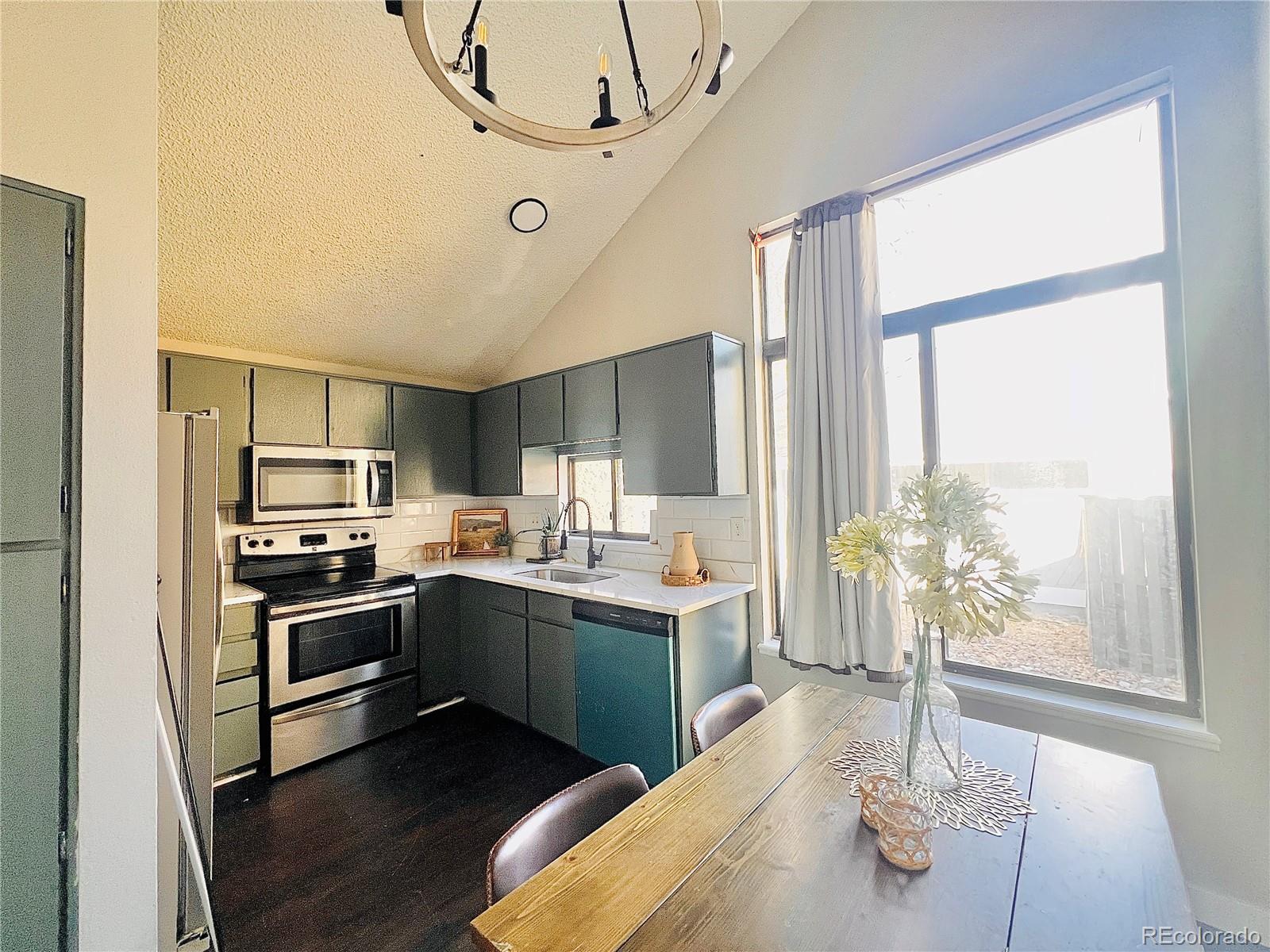 MLS Image #8 for 10107 e peakview avenue,englewood, Colorado