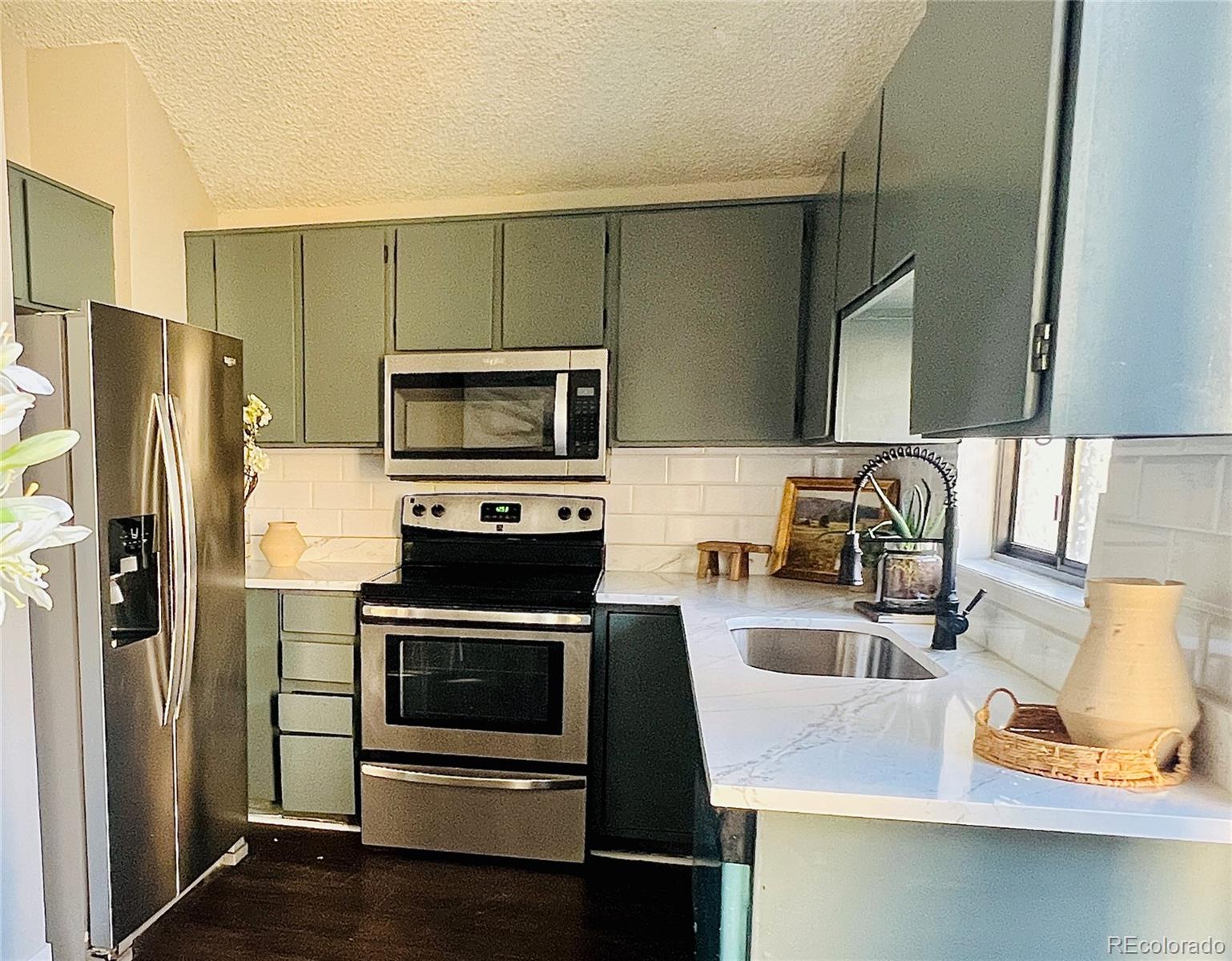 MLS Image #9 for 10107 e peakview avenue,englewood, Colorado