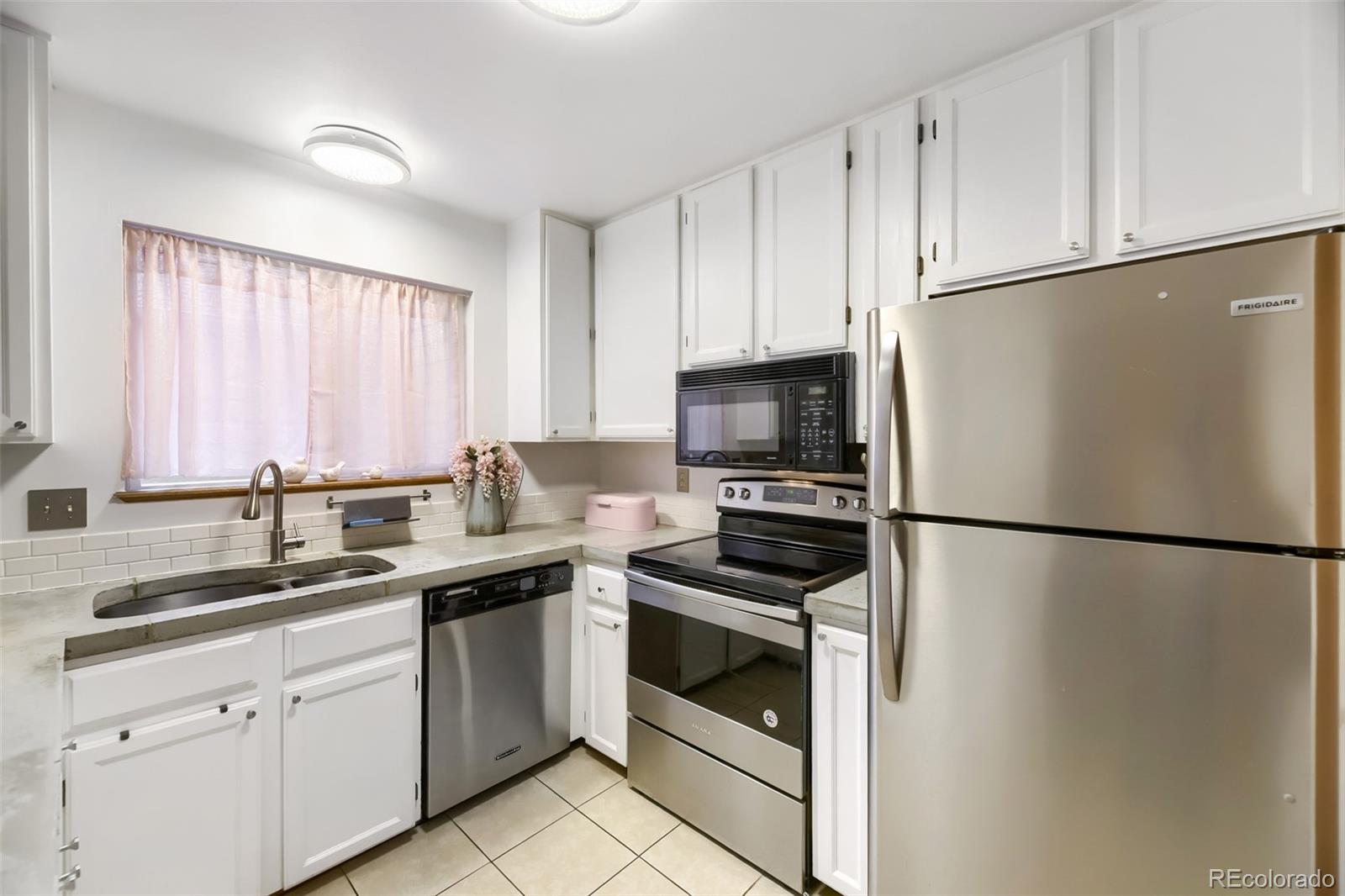 MLS Image #8 for 2036 s balsam street,lakewood, Colorado