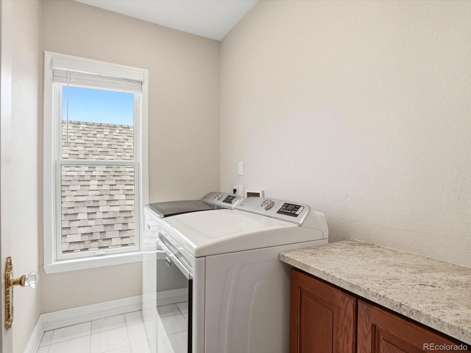 MLS Image #42 for 2440  stout street,denver, Colorado