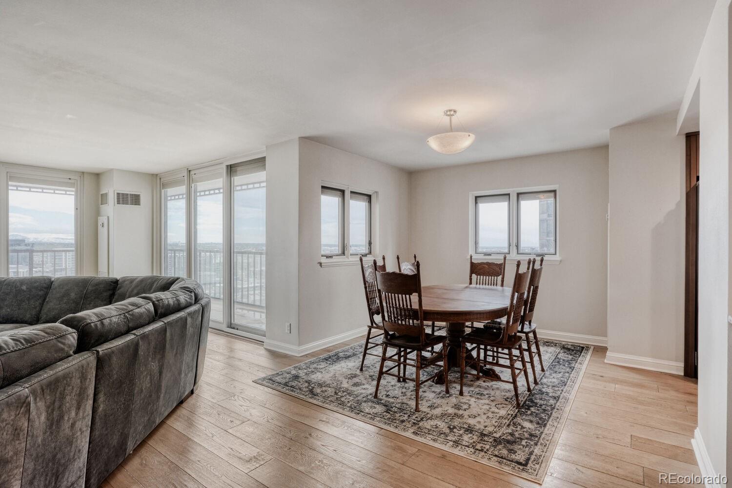 MLS Image #3 for 1551  larimer street 2504,denver, Colorado