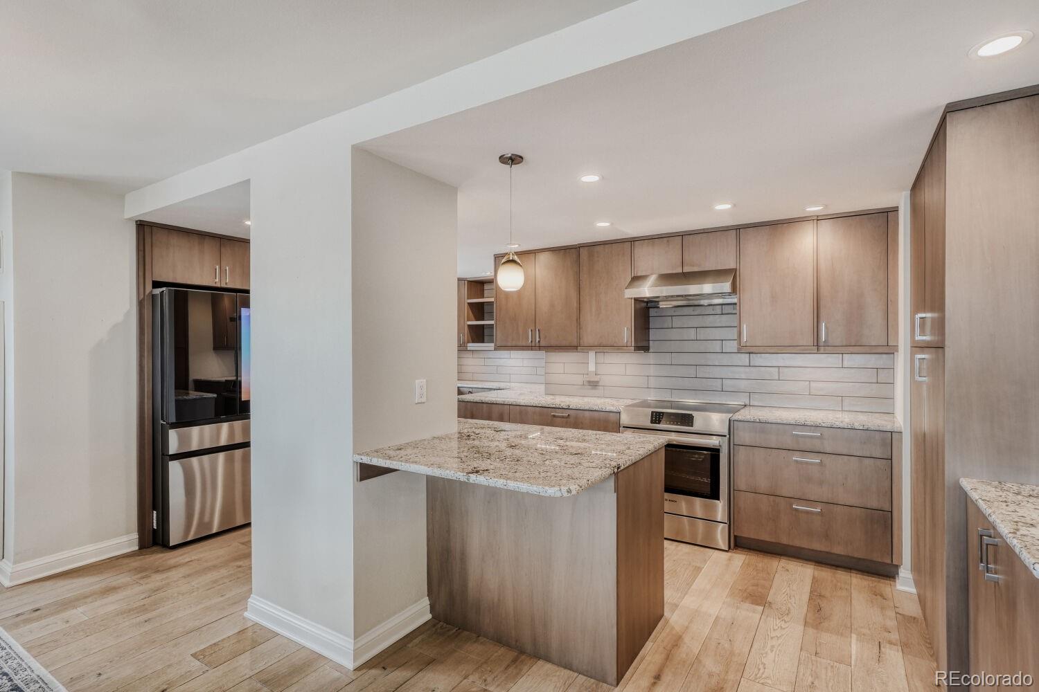 MLS Image #4 for 1551  larimer street 2504,denver, Colorado