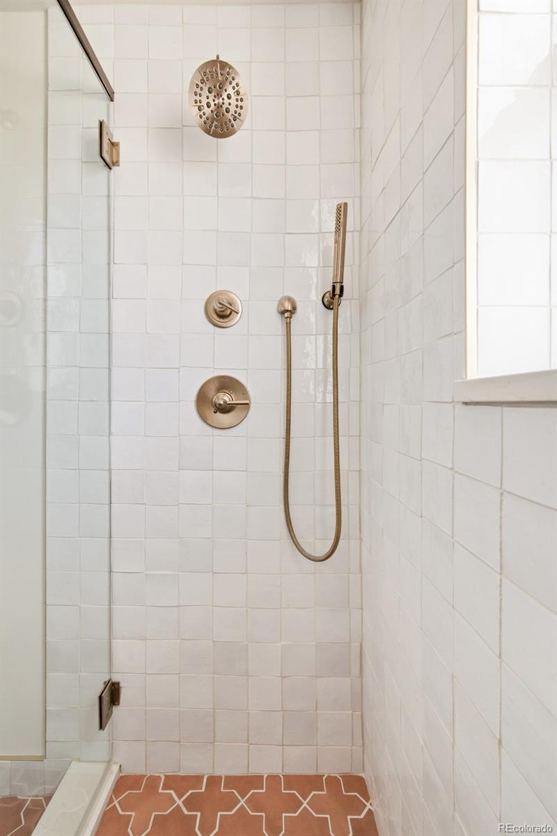 MLS Image #10 for 3015  california street,denver, Colorado