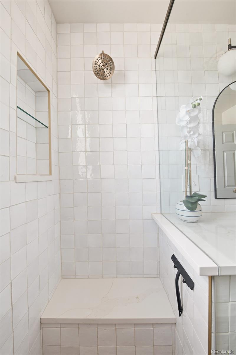 MLS Image #11 for 3015  california street,denver, Colorado