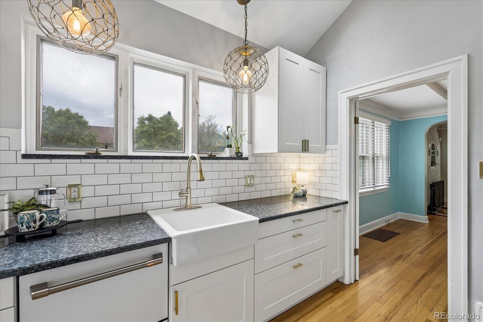 MLS Image #10 for 1400  elm street,denver, Colorado