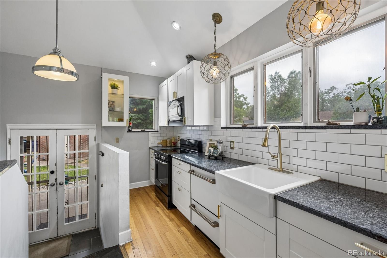MLS Image #7 for 1400  elm street,denver, Colorado