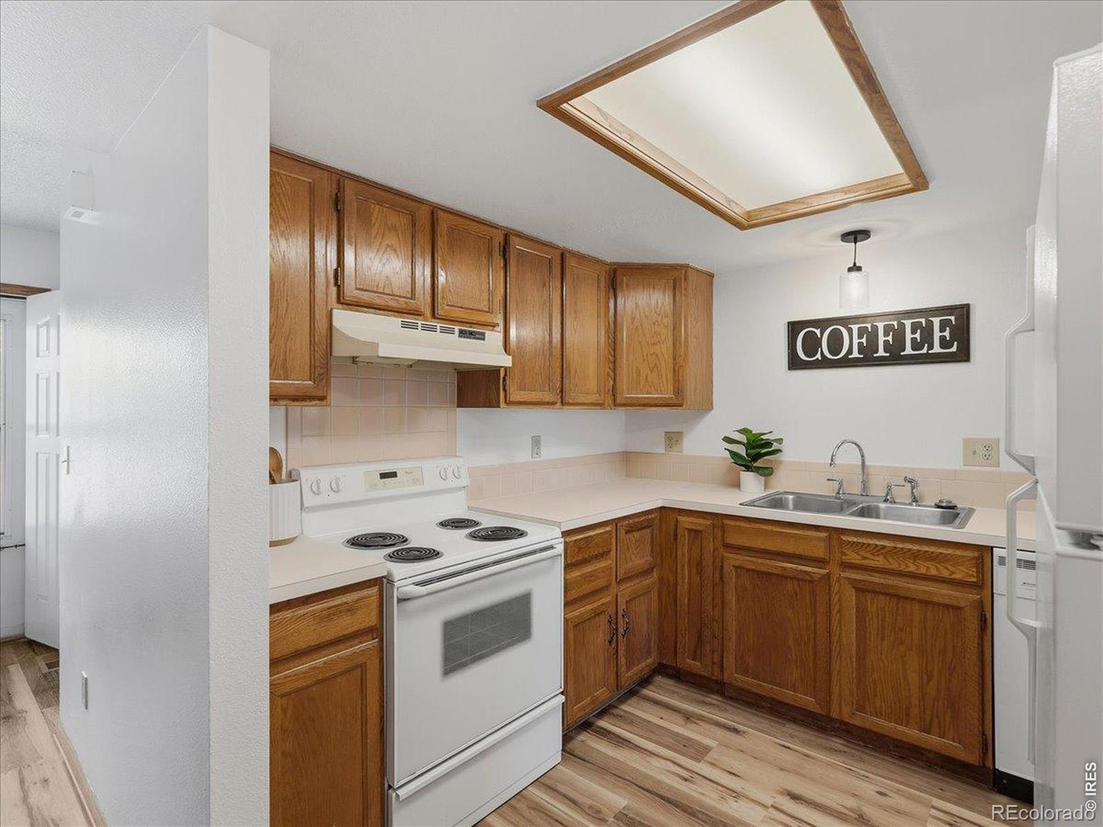 MLS Image #10 for 244 e 42nd street,loveland, Colorado