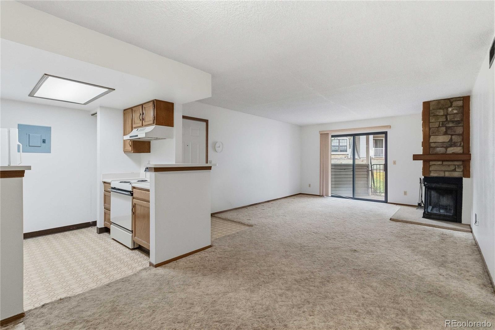 MLS Image #2 for 923 s zeno way 104,aurora, Colorado