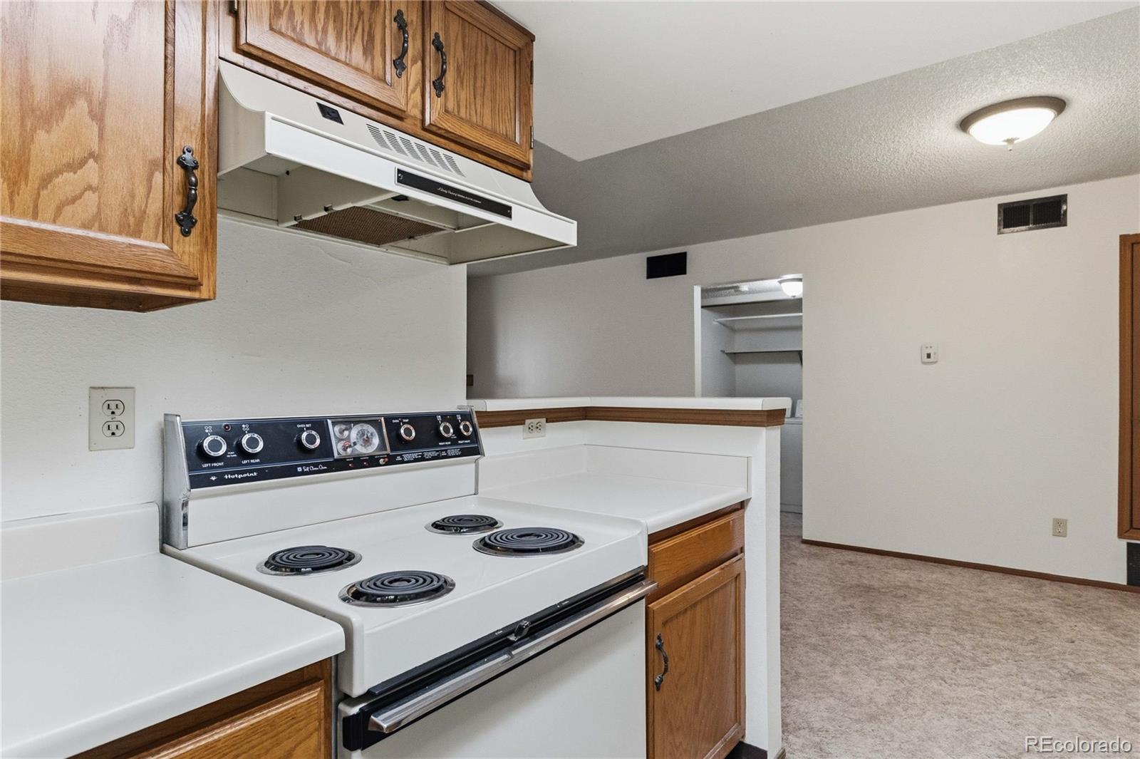 MLS Image #7 for 923 s zeno way 104,aurora, Colorado