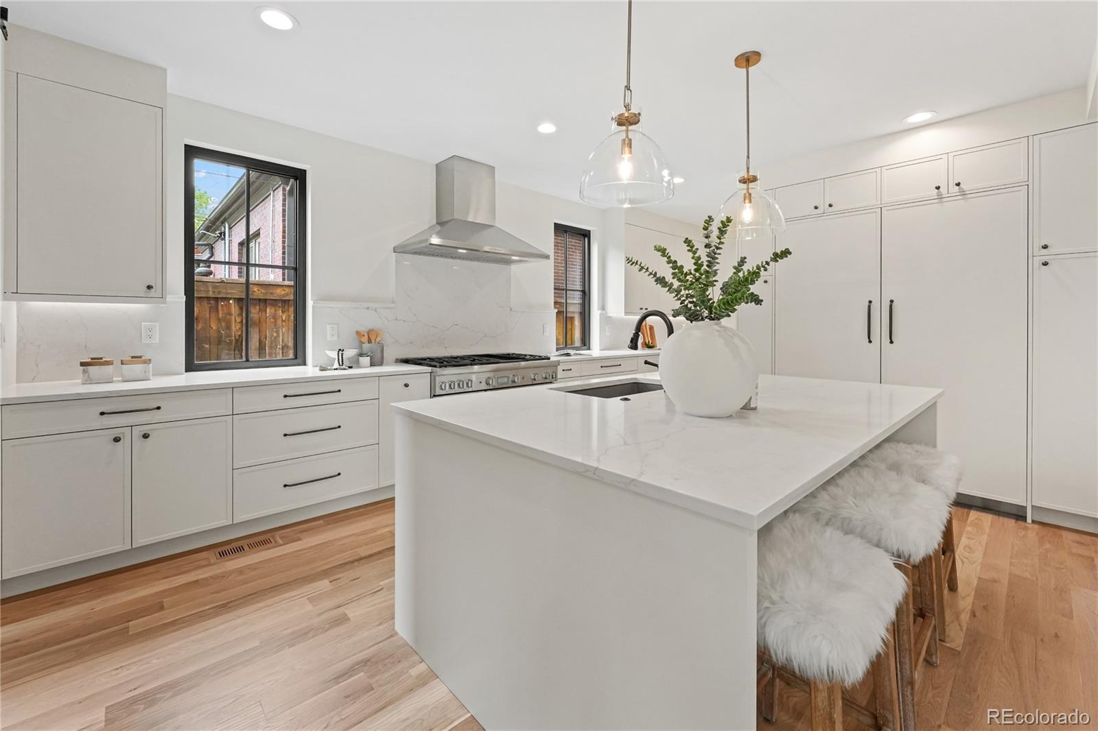 MLS Image #10 for 1060 s ogden street,denver, Colorado
